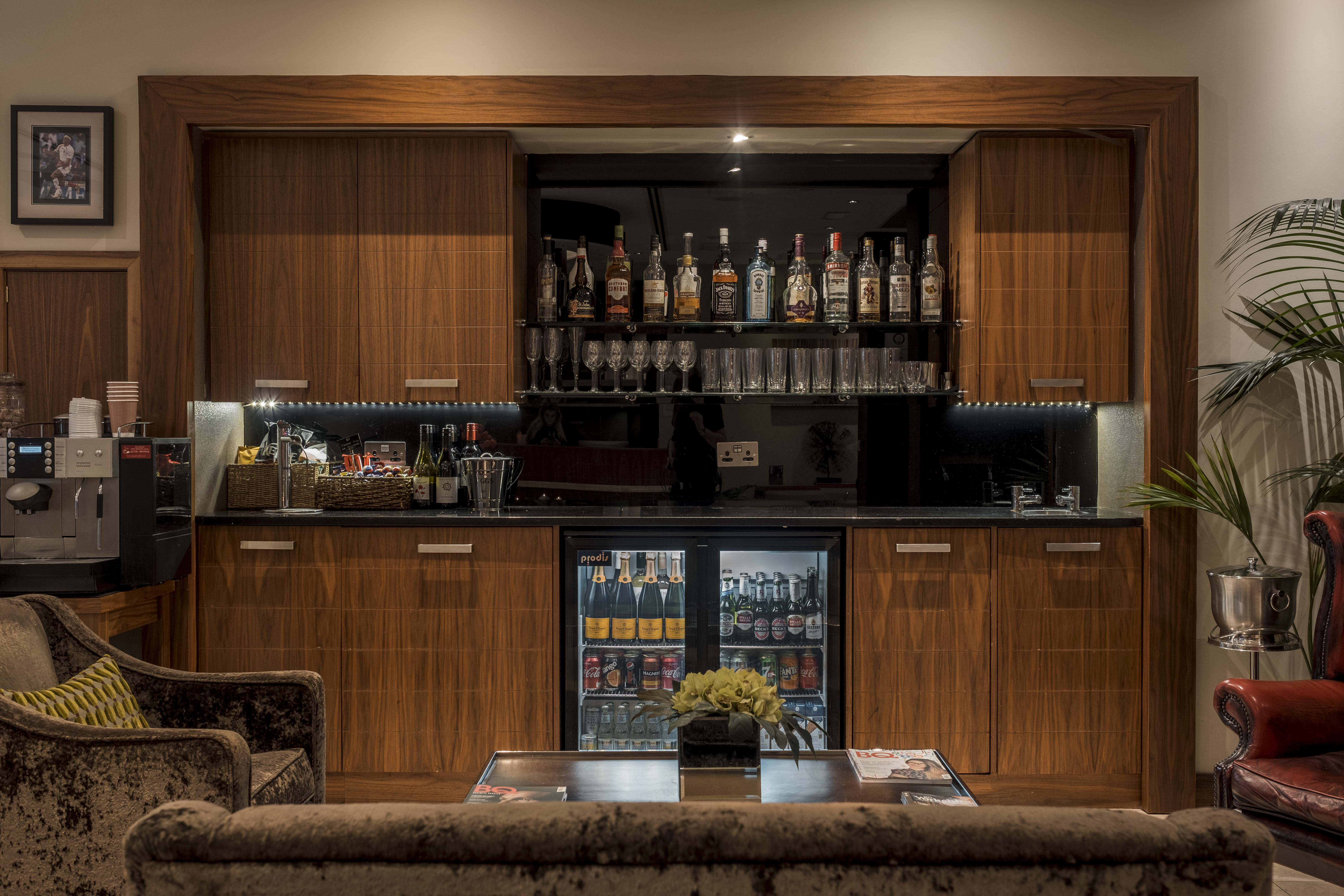 The Reception & Courtyard  1