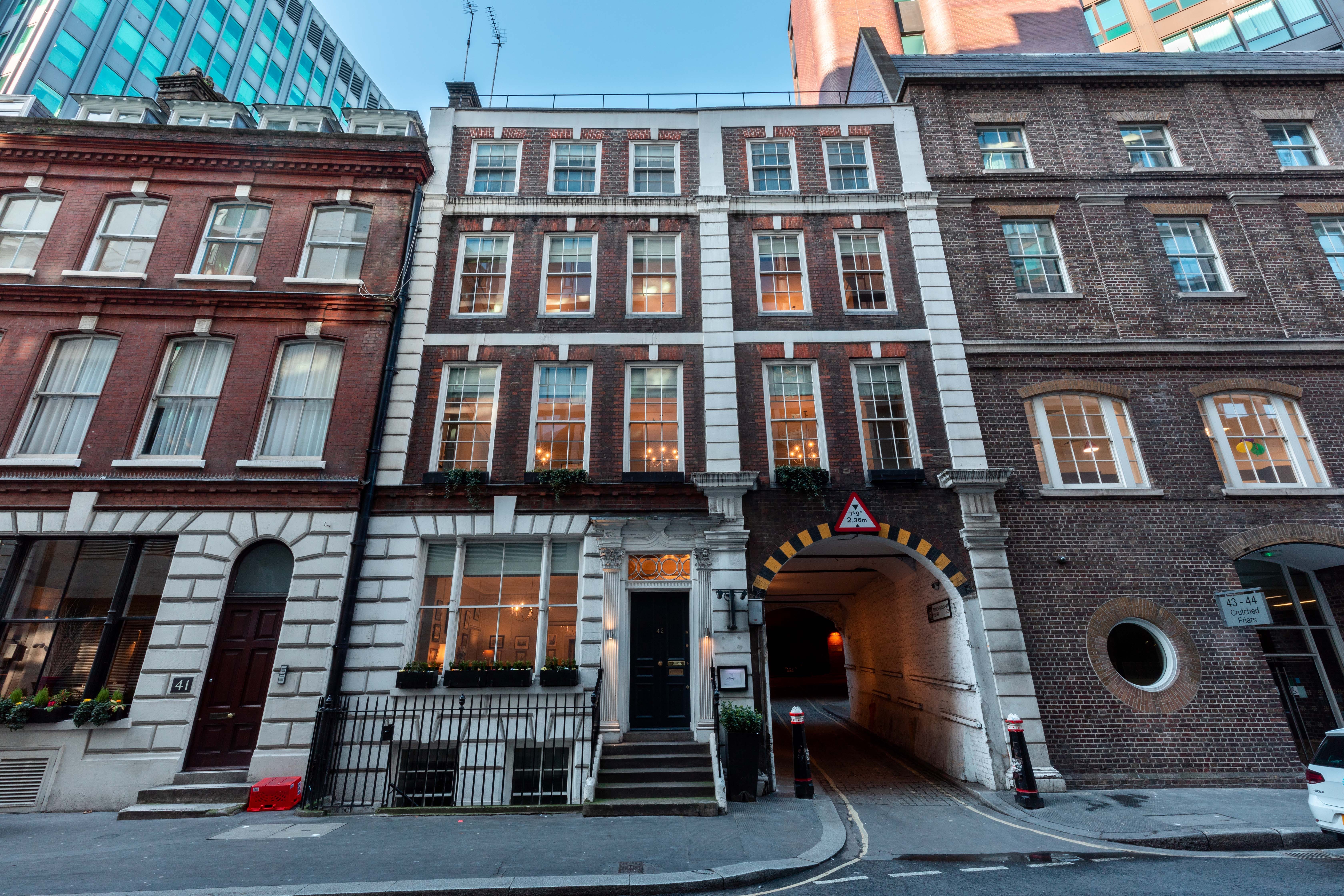 City University Club 8