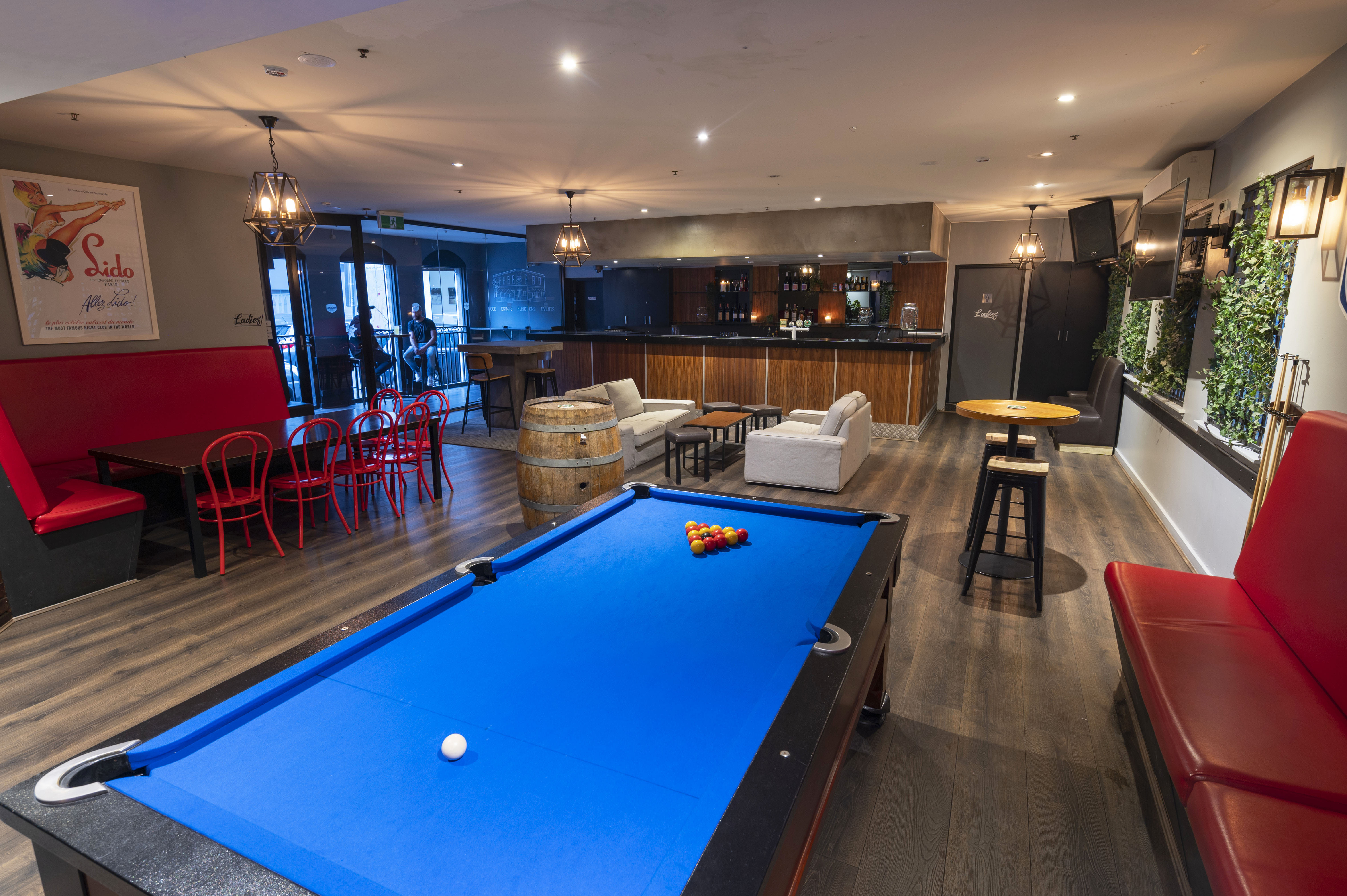 Back Bar Function Space 0