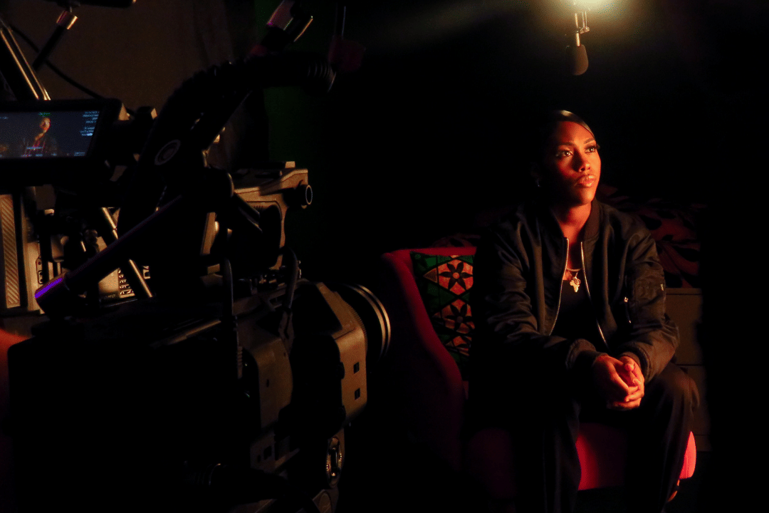 Photography & Video infinity cove studio with private green room 7