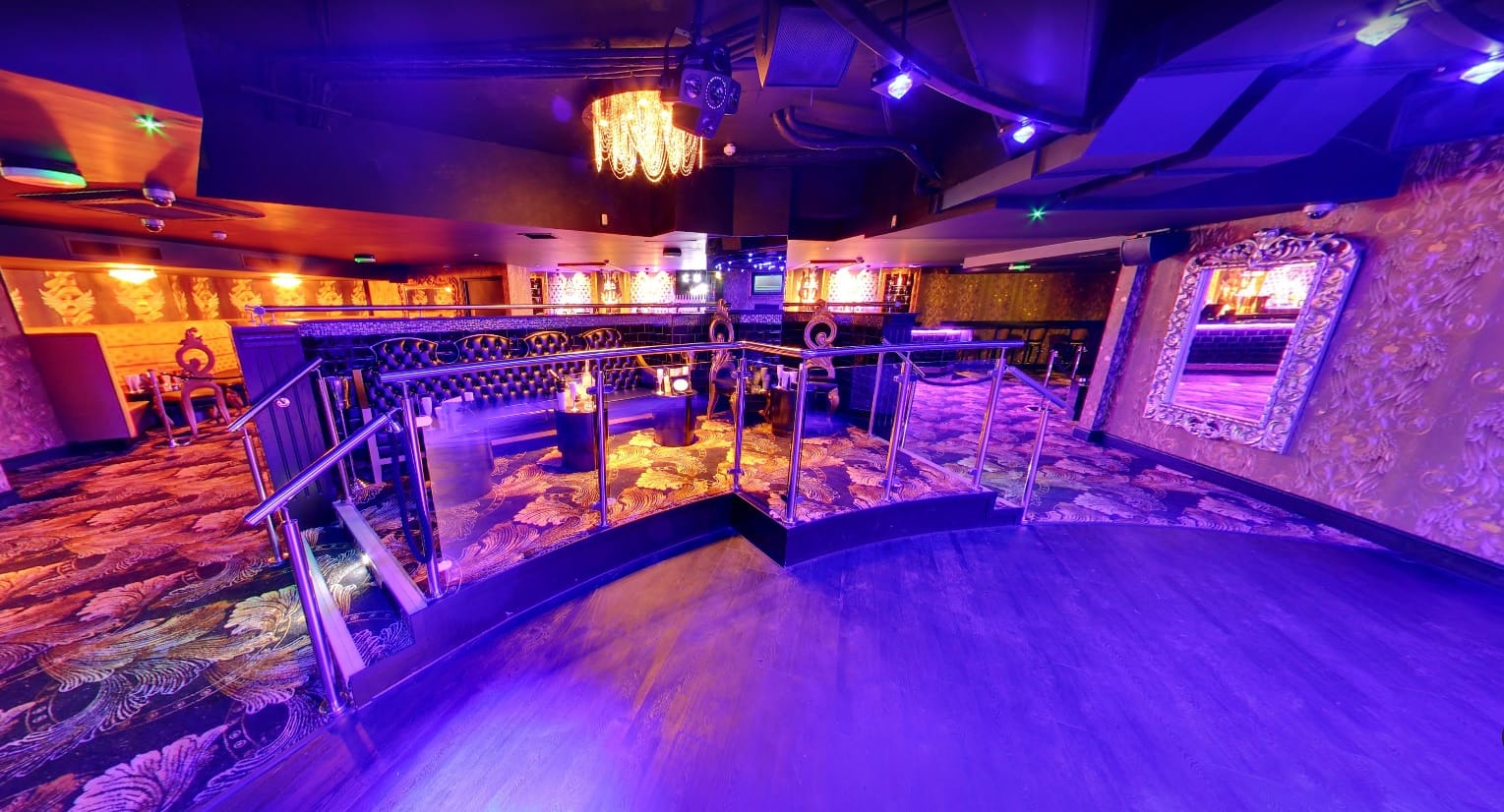 Event Room Curve: Capacity 400 3