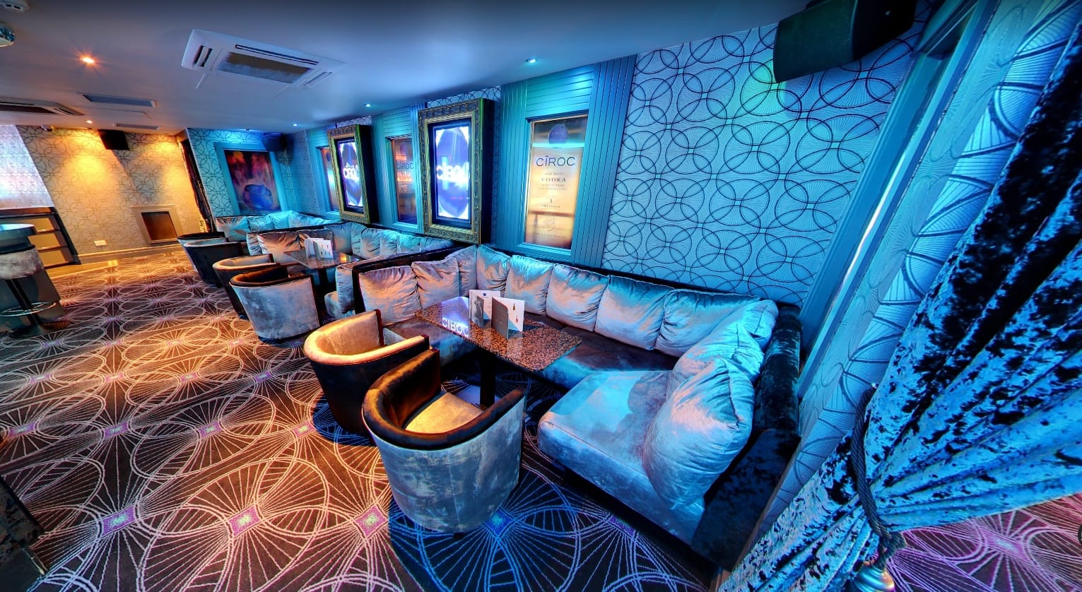 Lounge & Bar: Capacity 60 8