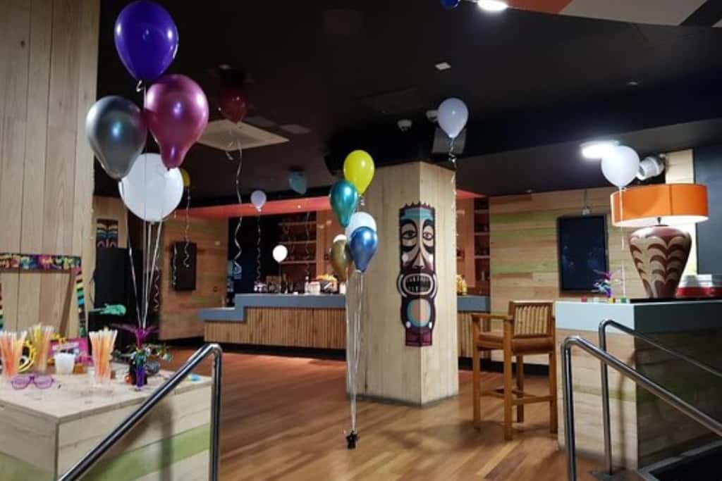 Tiki Bar - Capacity 200 3