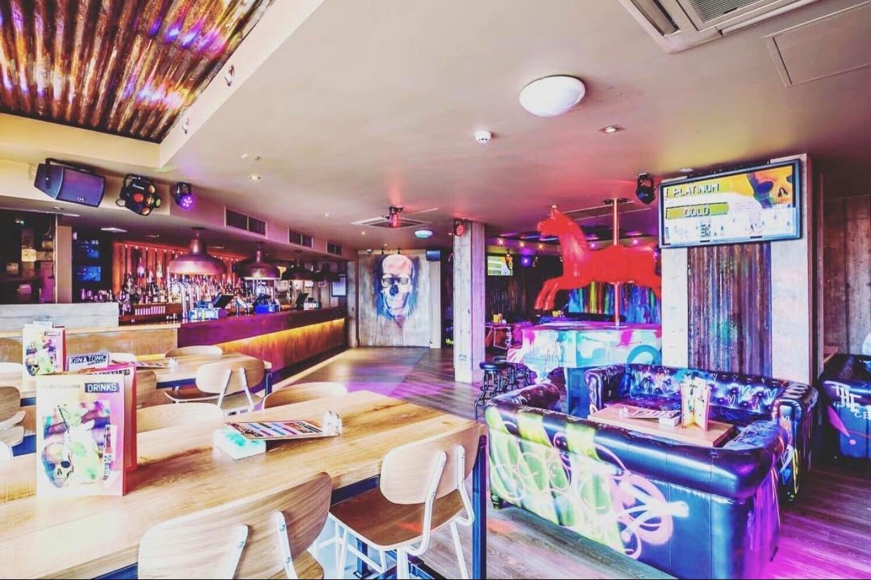 Steinbeck & Shaw Bar – Capacity 180