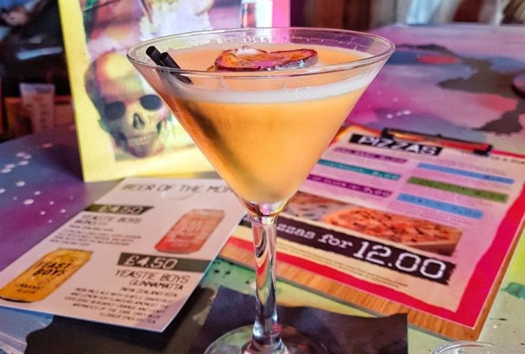 Steinbeck & Shaw Bar – Capacity 180 4