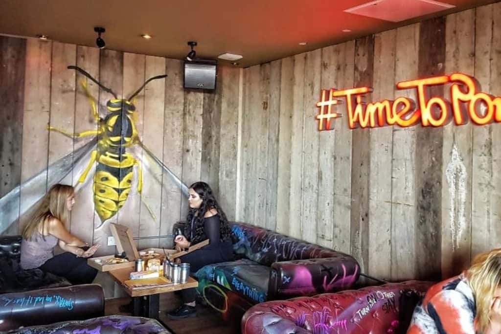 Steinbeck & Shaw Bar – Capacity 180 2