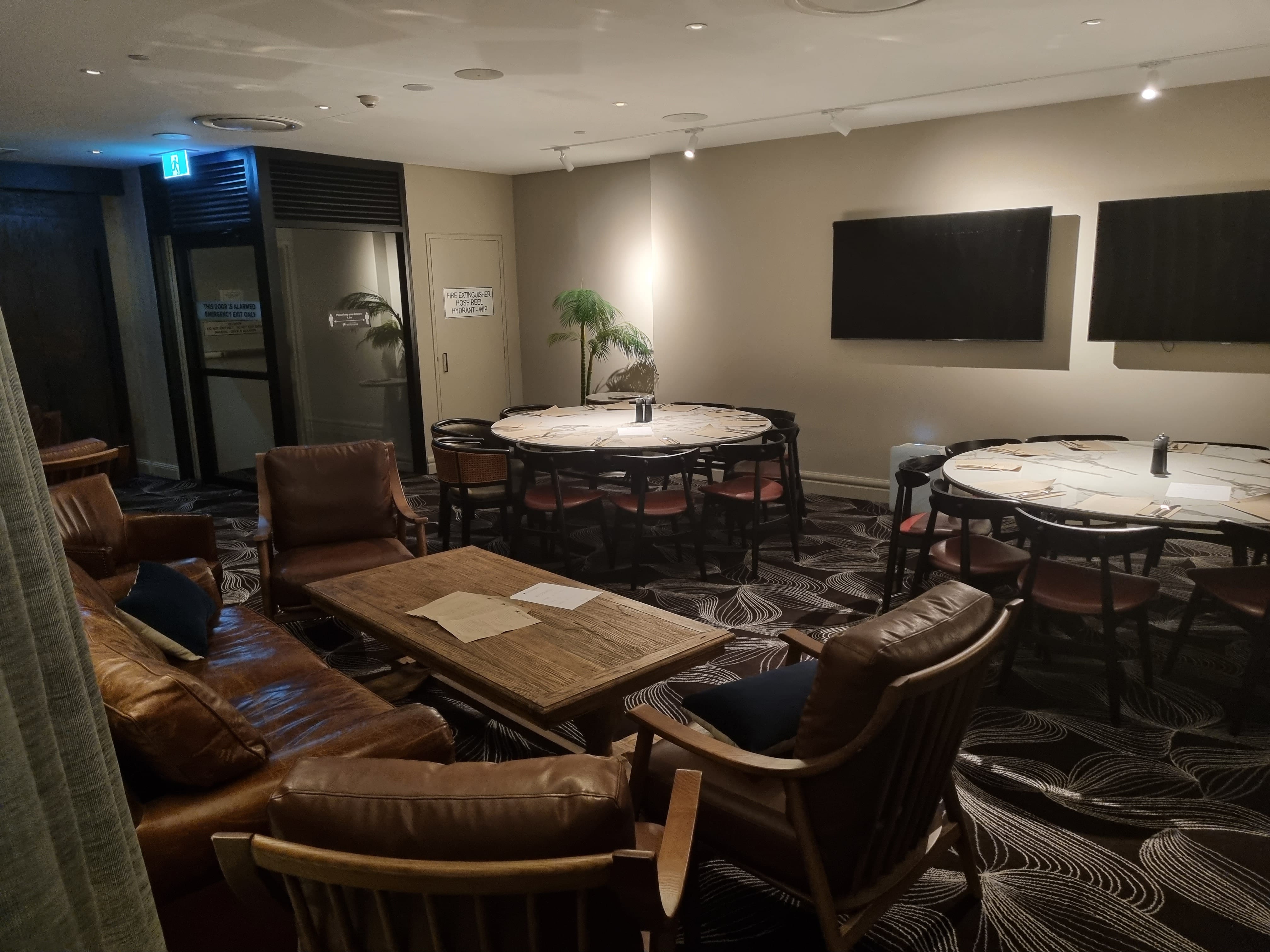 The Castlereagh, Level 1 10