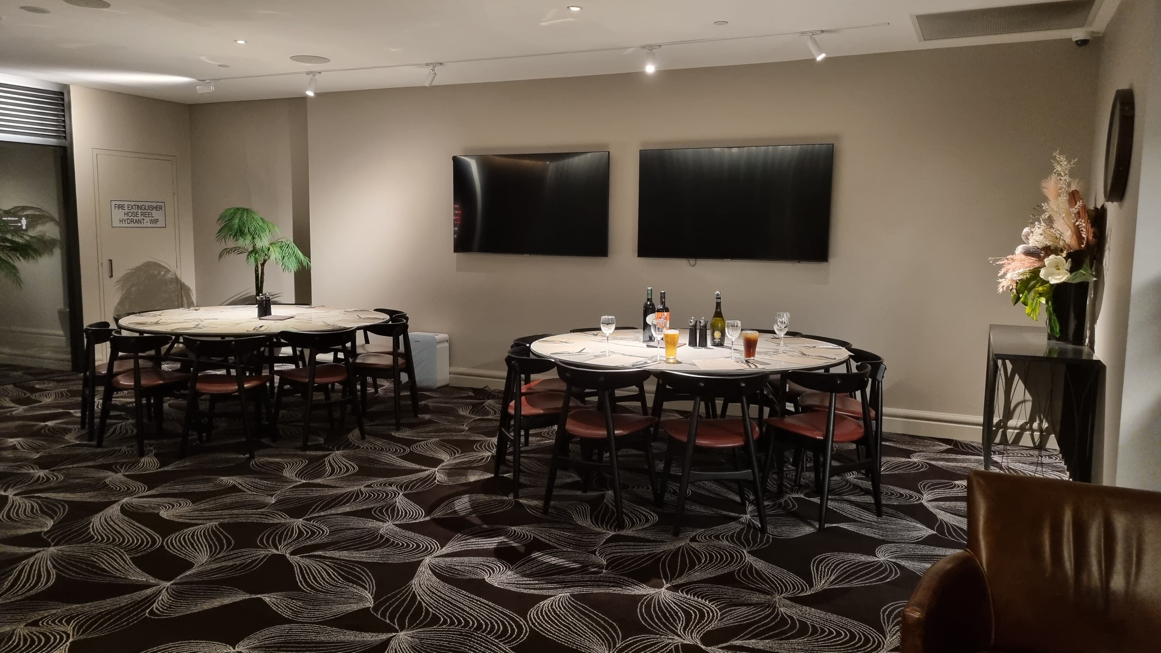 The Castlereagh, Level 1 8