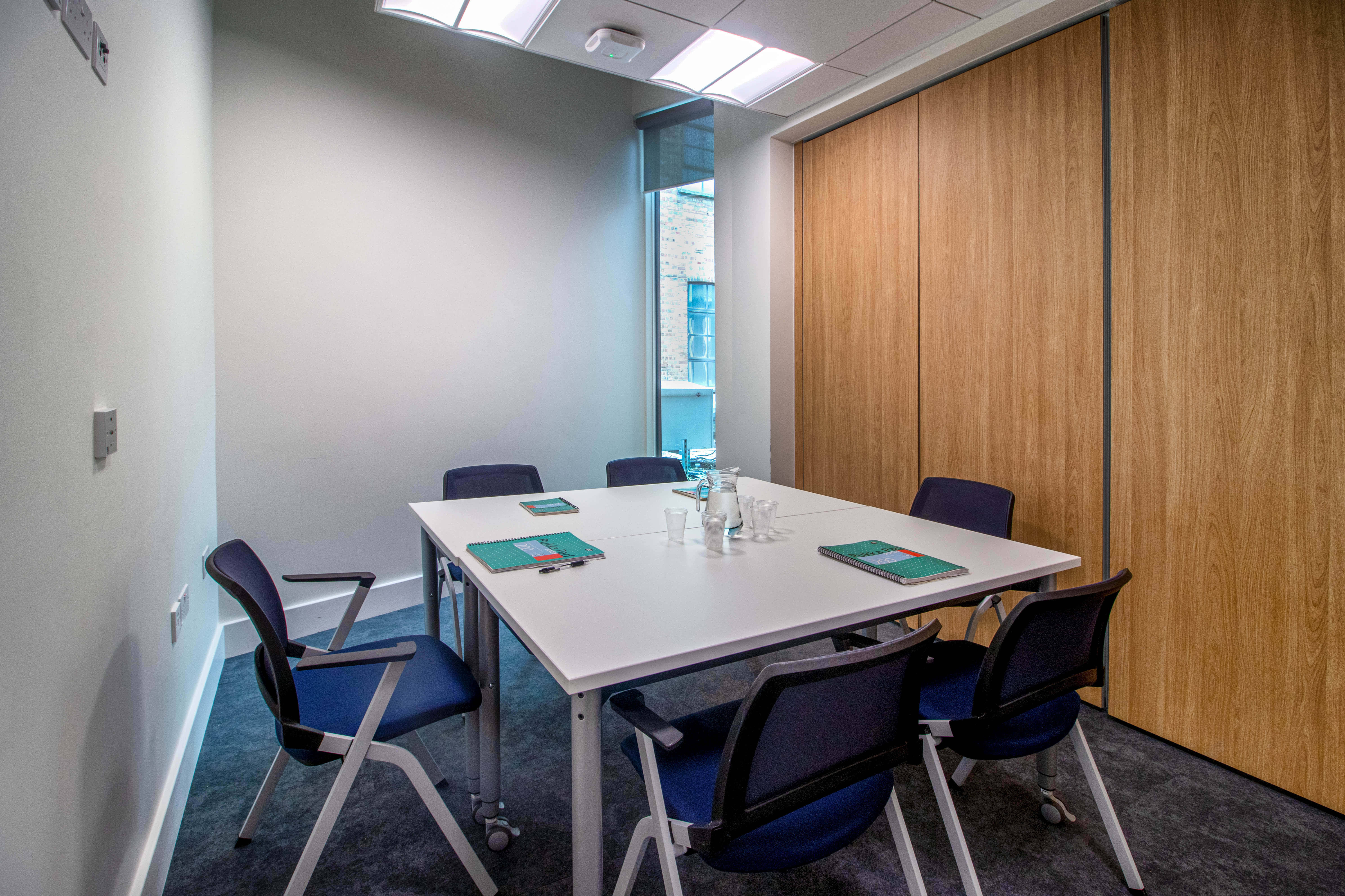 Modern, professional Meeting room 2 1
