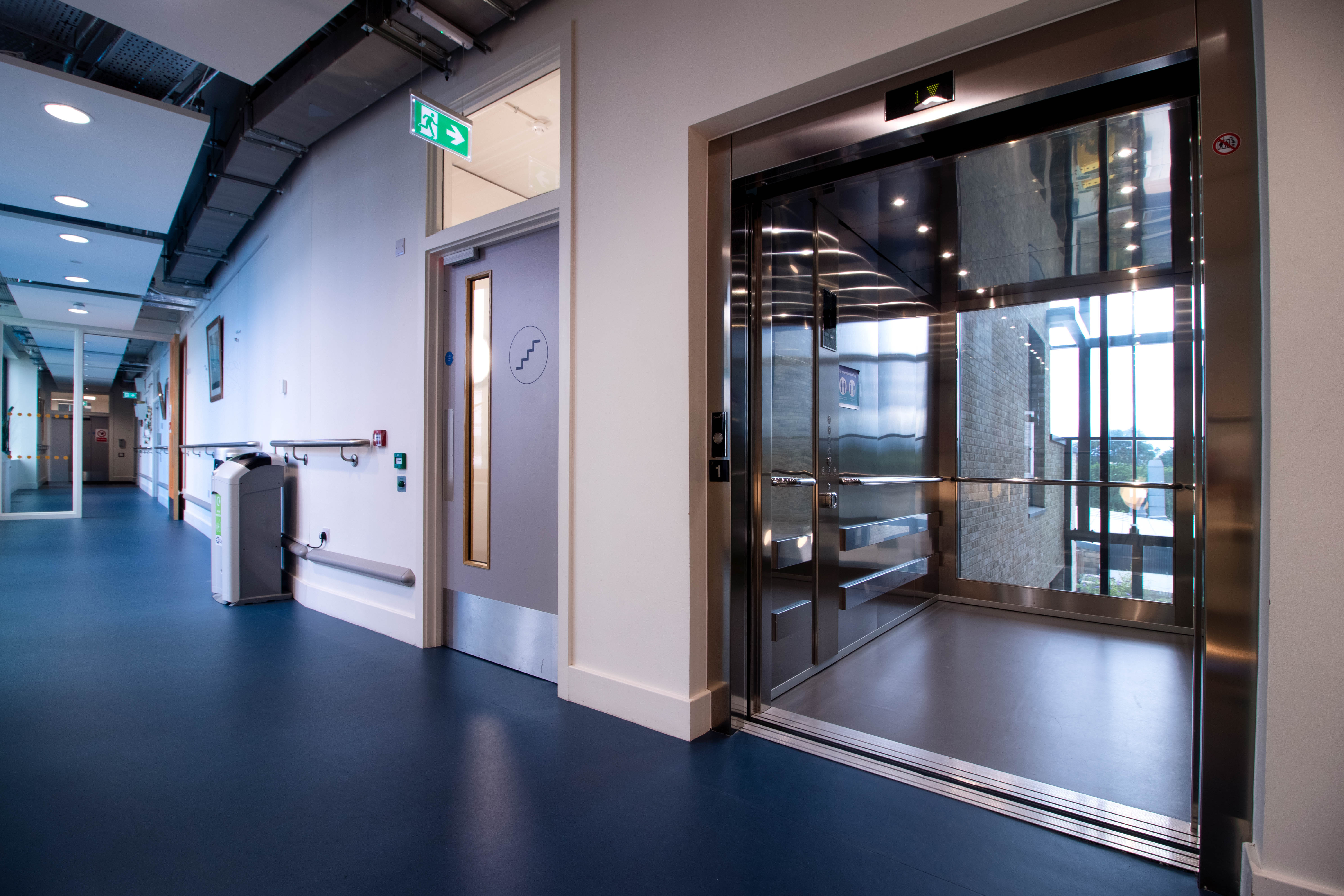 Modern, professional Meeting room 2 4