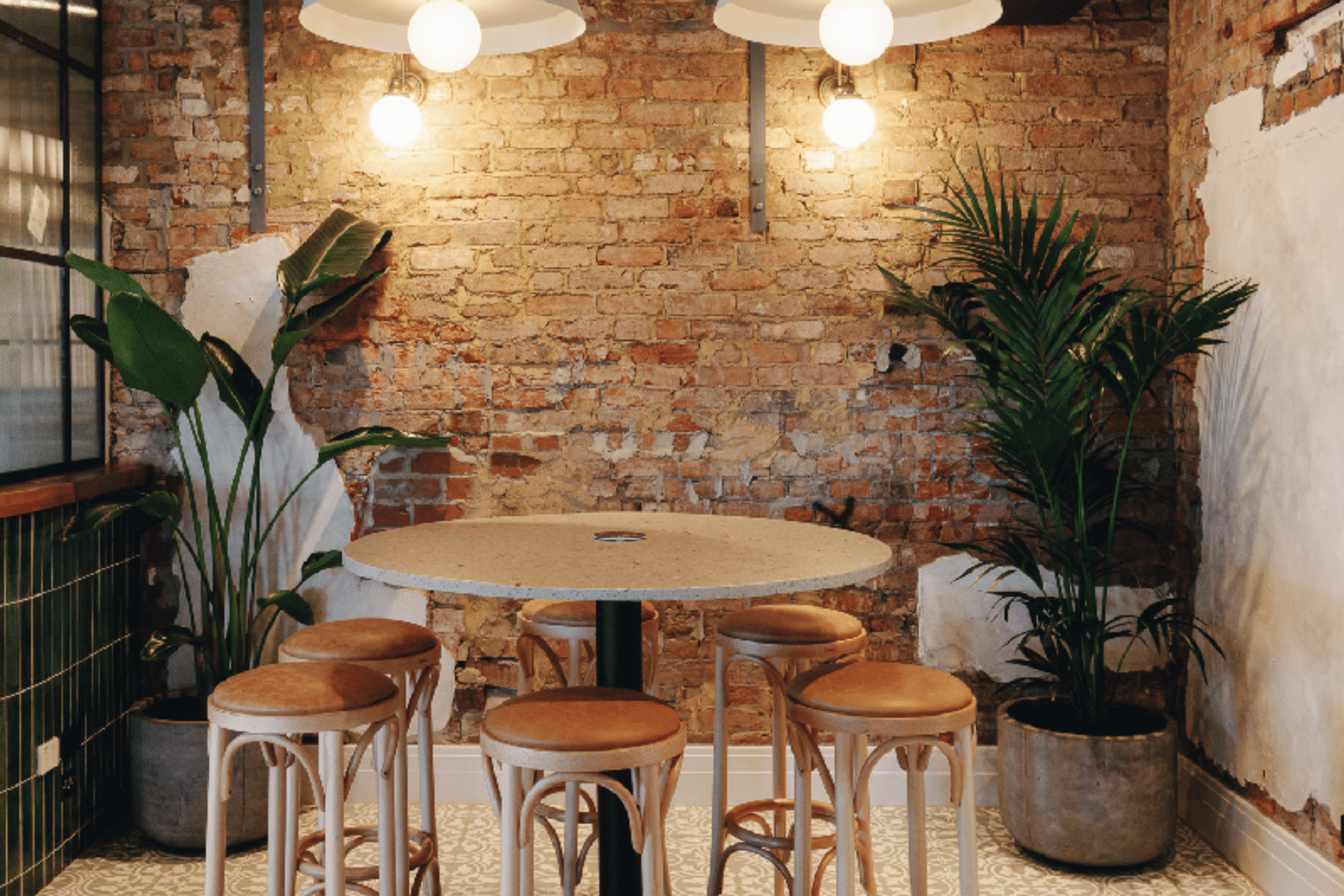 Upstairs Bar 3D tour