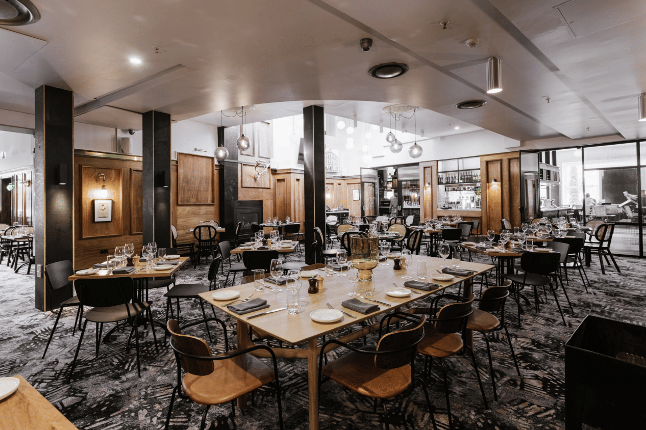 Main Dining Room 3D tour