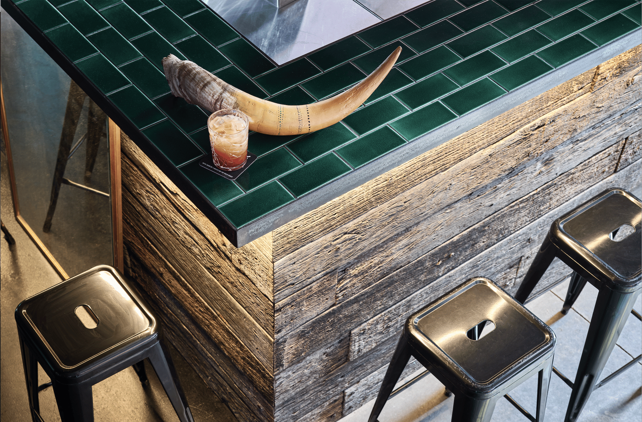 Mo's Desert Clubhouse - The Warehouse 10