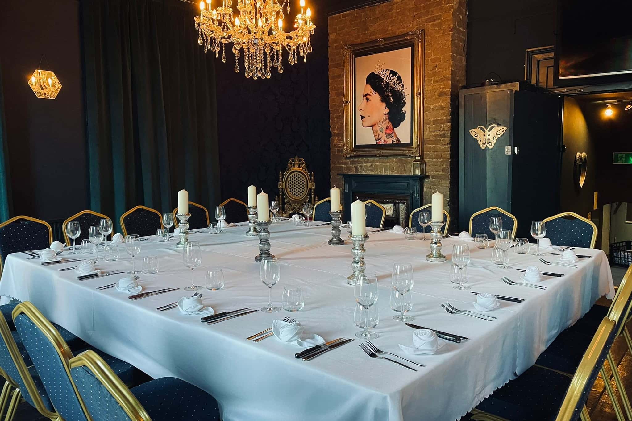 The Imperial Lounge 6