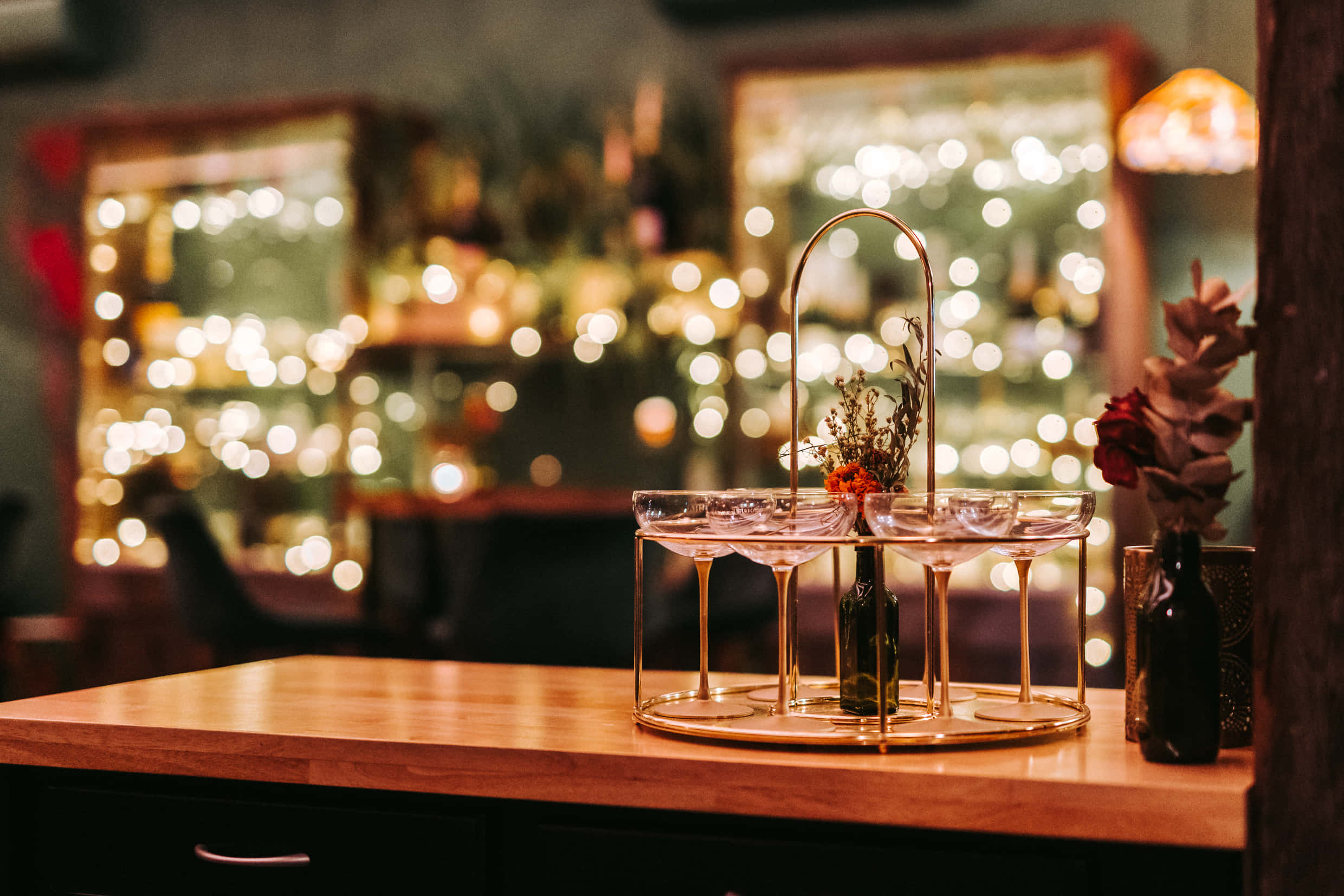 Mona Lisa's Lair - Champagne Bar 4