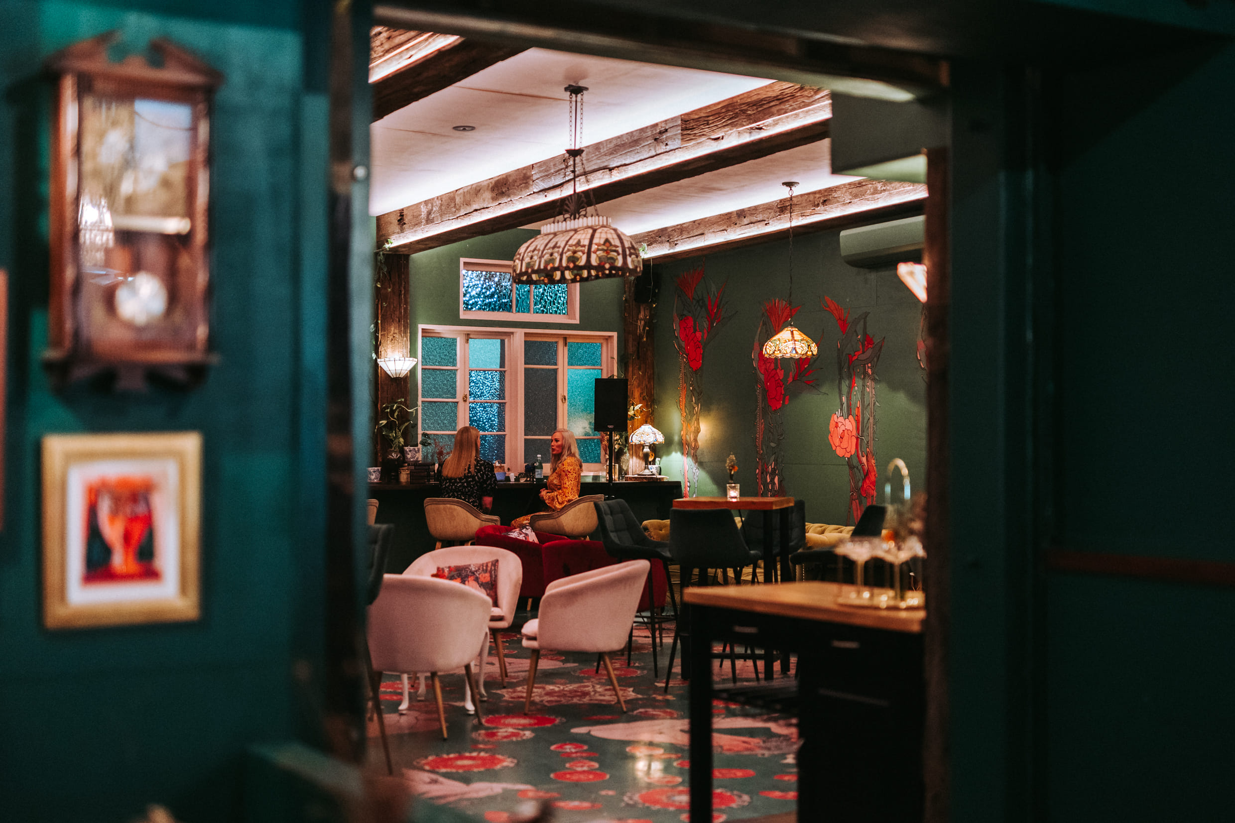 Mona Lisa's Lair - Champagne Bar 5