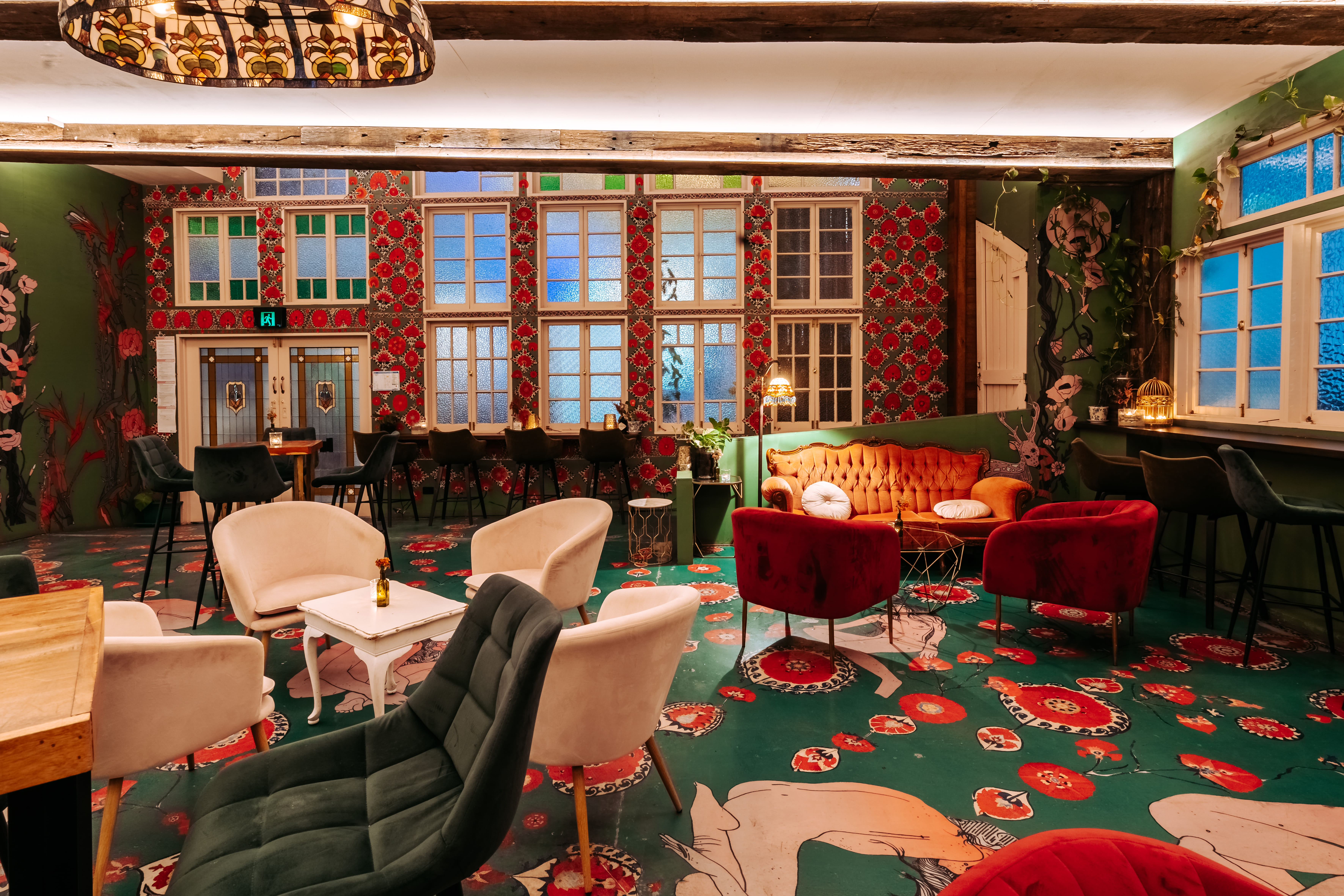 Mona Lisa's Lair - Champagne Bar 3