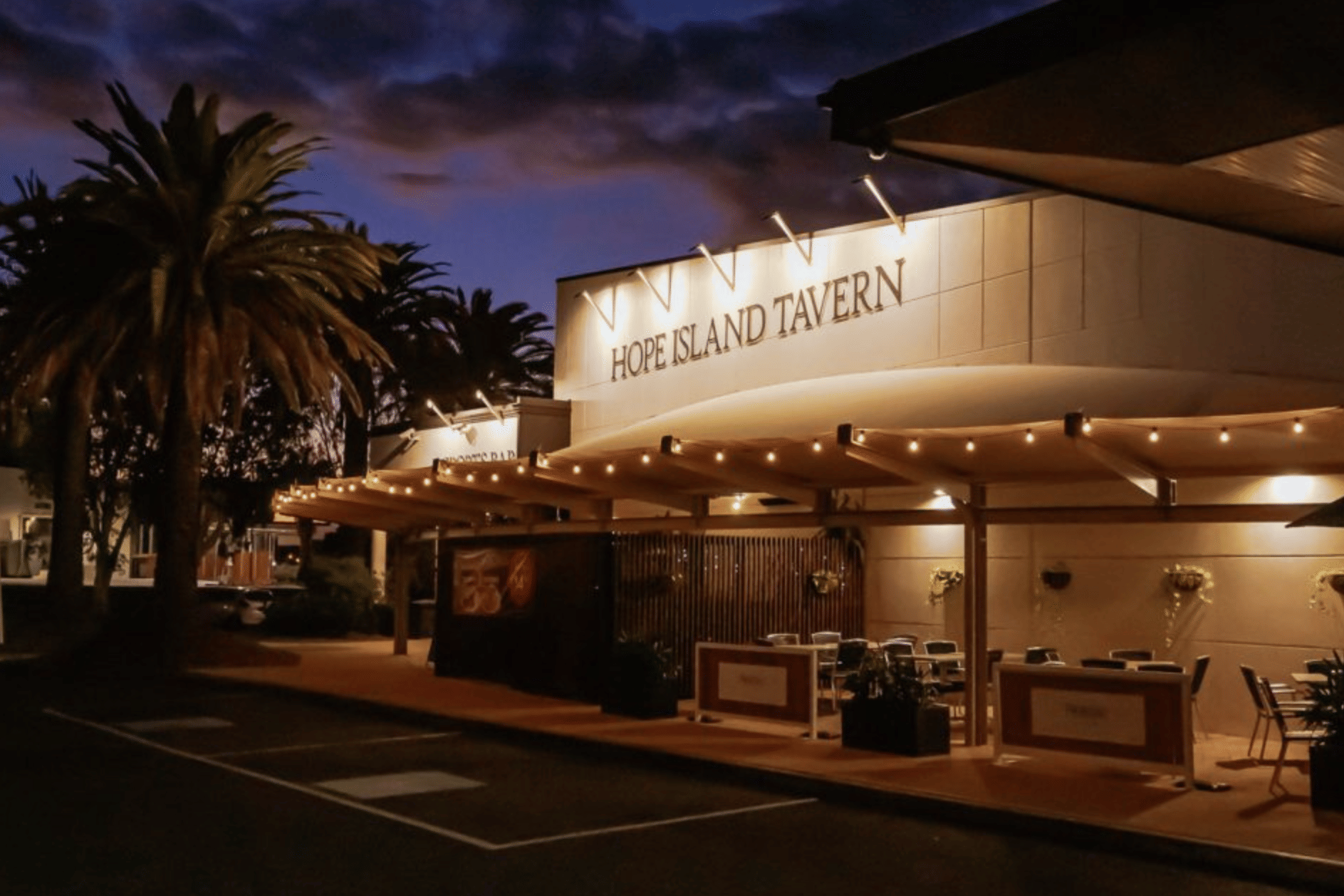 Outdoor Restaurant 0