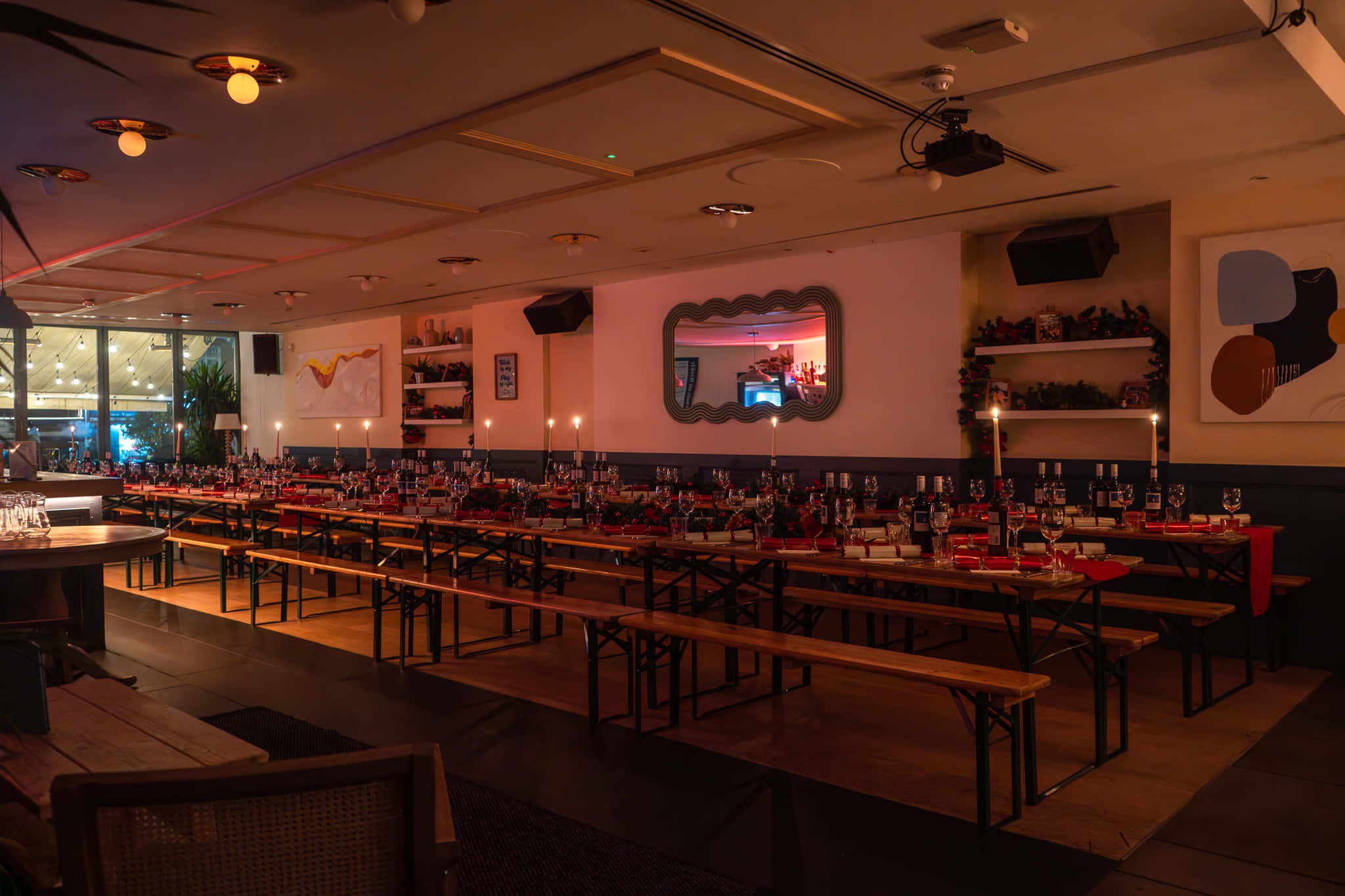 Cosy Living Room & Cocktail Bar 32