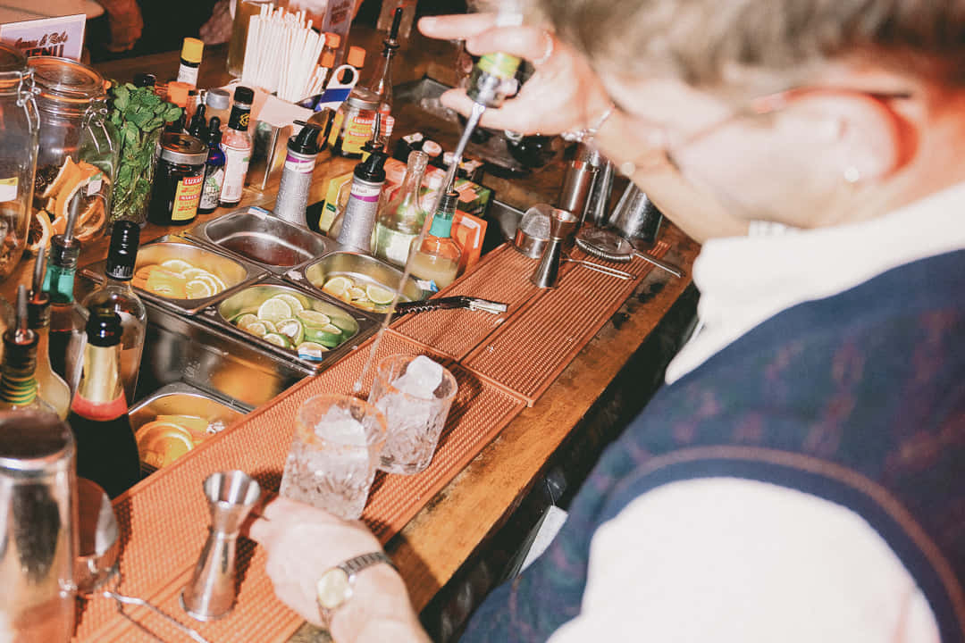 Cosy Living Room & Cocktail Bar 29