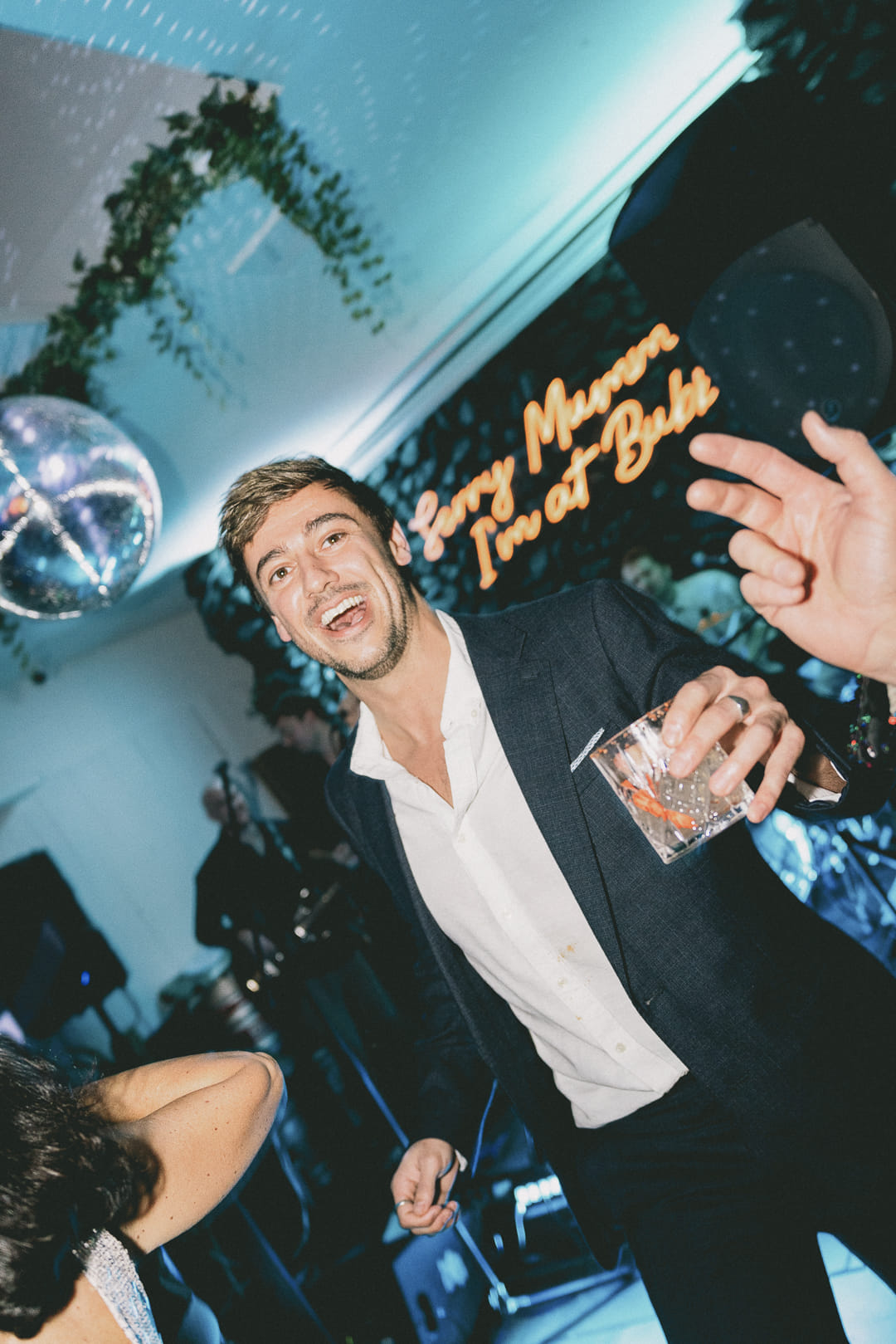 Cosy Living Room & Cocktail Bar  28