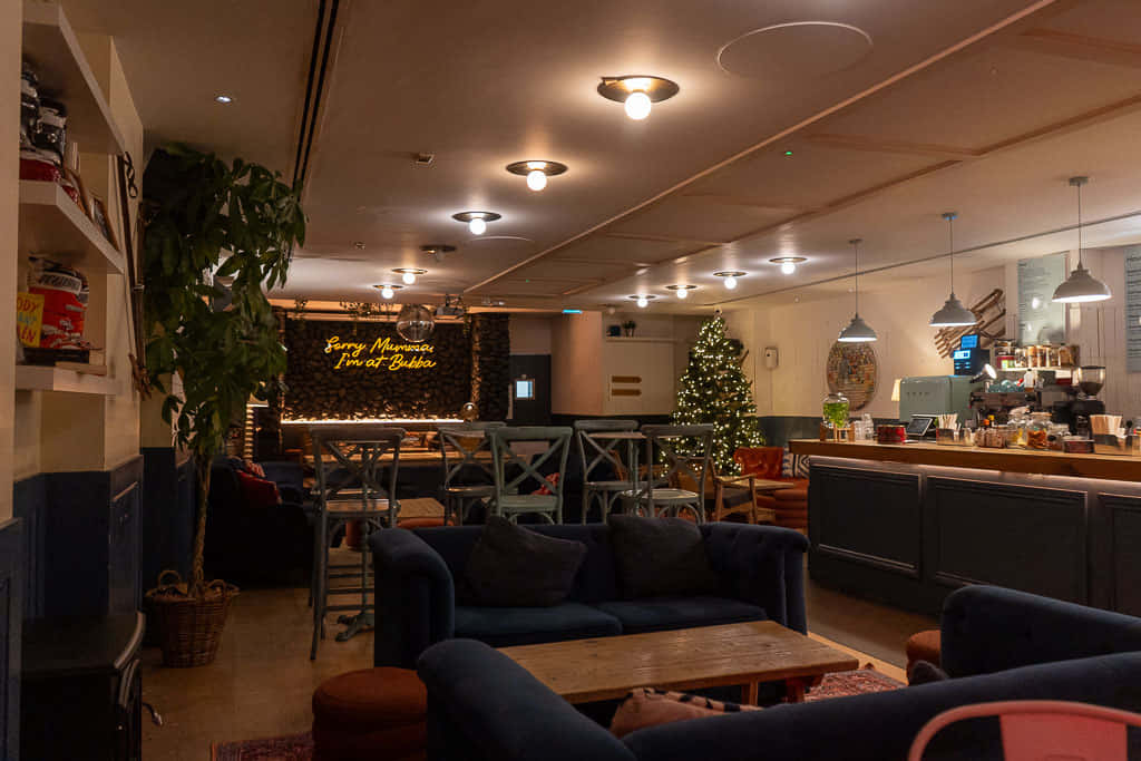 Cosy Living Room & Cocktail Bar 26