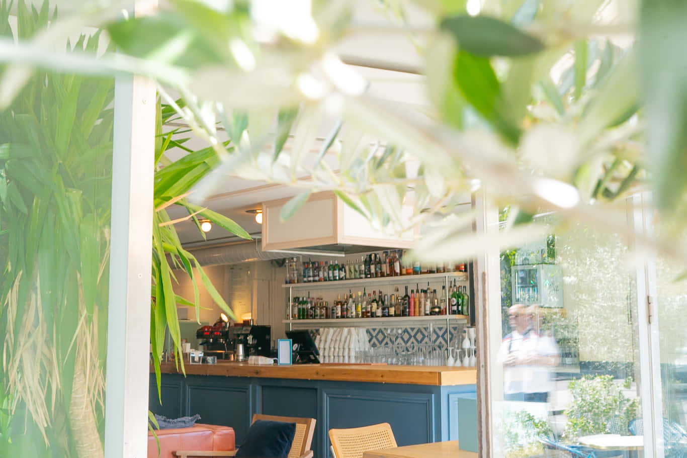 Cosy Living Room & Cocktail Bar 20