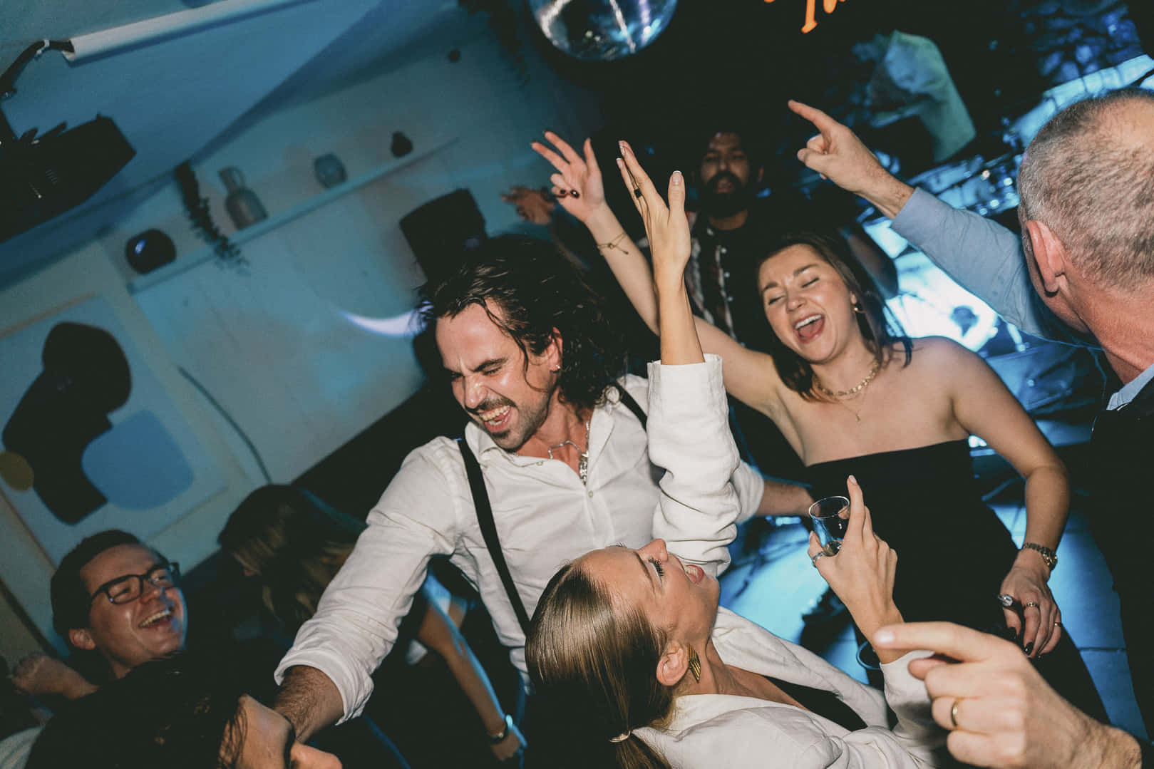 Cosy Living Room & Cocktail Bar 33