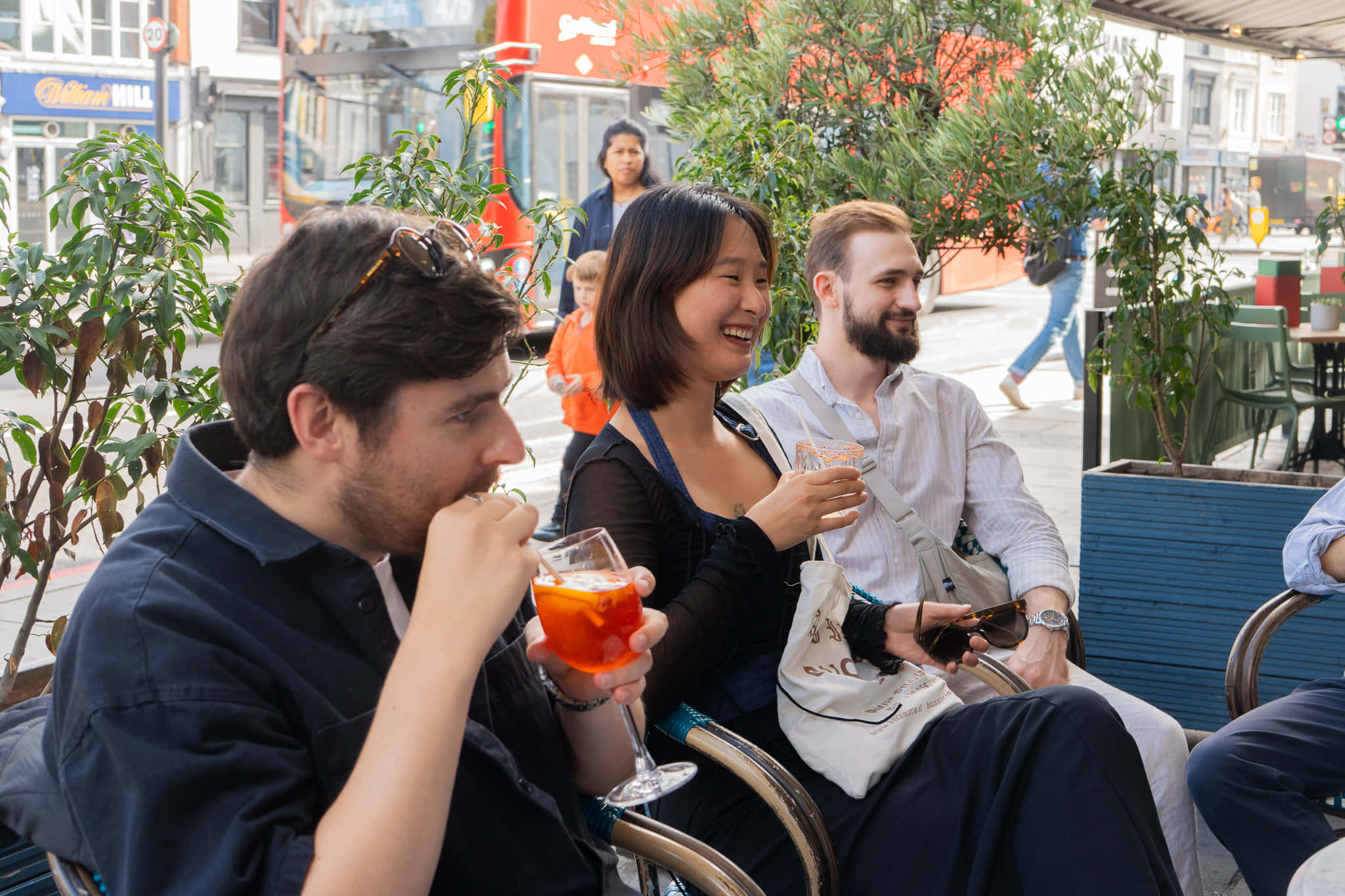 Cosy Living Room & Cocktail Bar 18