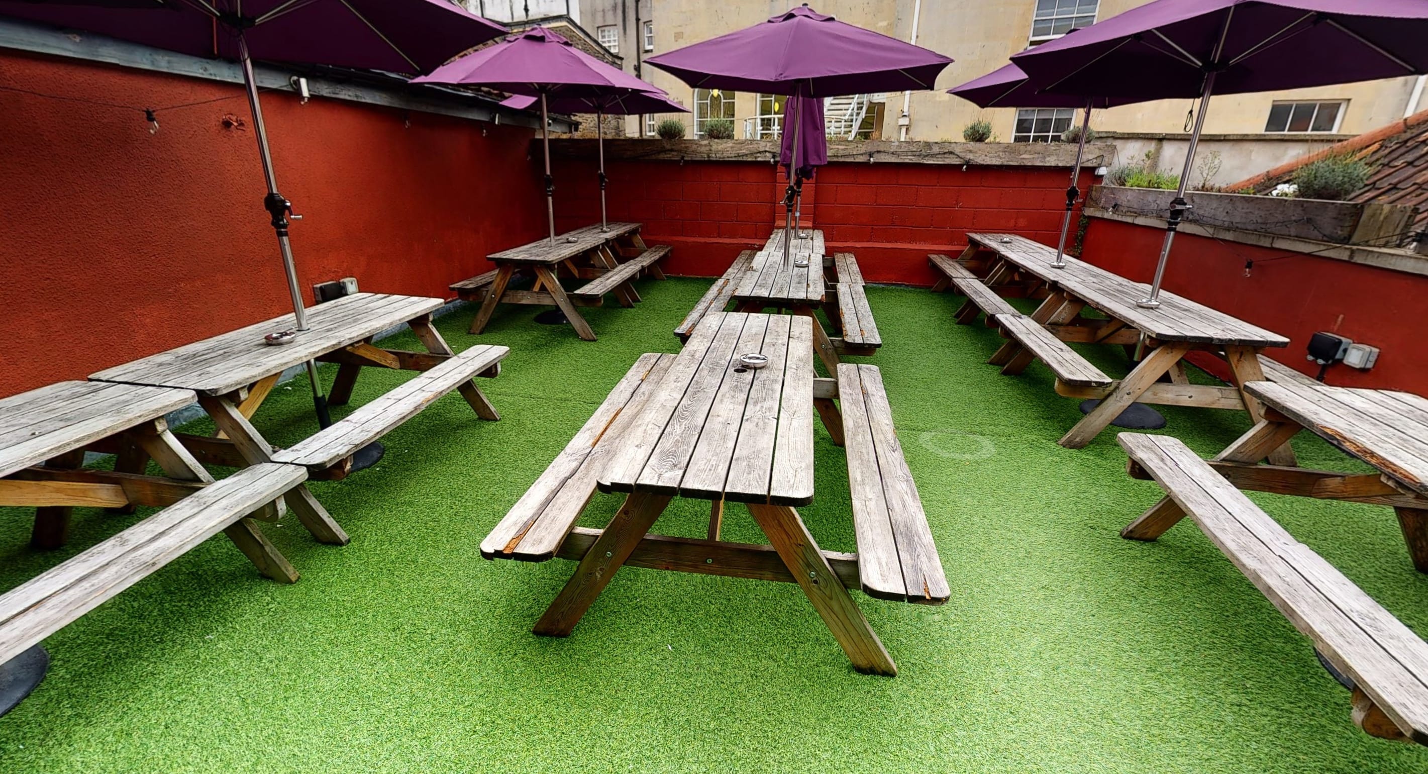 The Famous Royal Navy Volunteer - Main bar  6