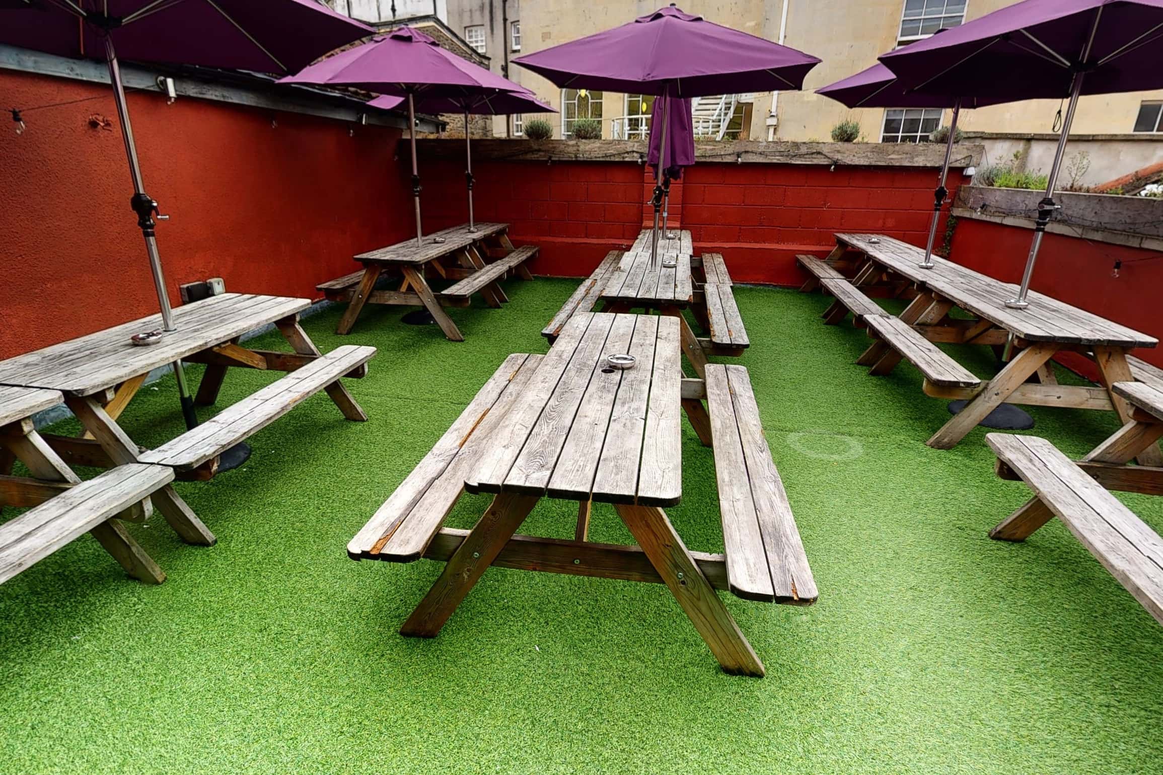 The Famous Royal Navy Volunteer - Main bar 6