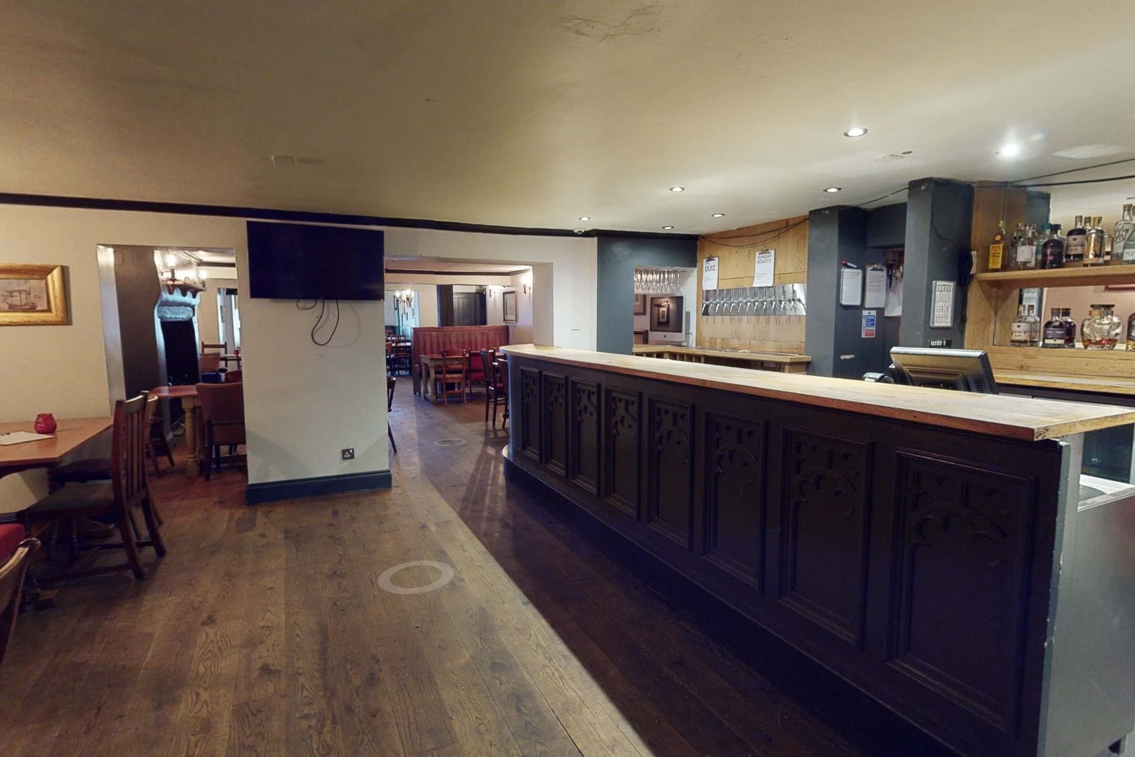 The Famous Royal Navy Volunteer - Main bar 5