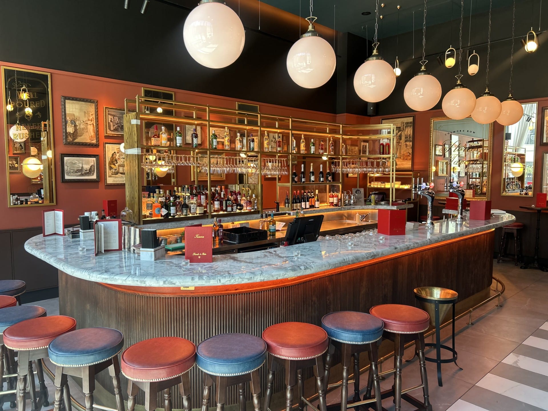 STORIES TAVERN 0