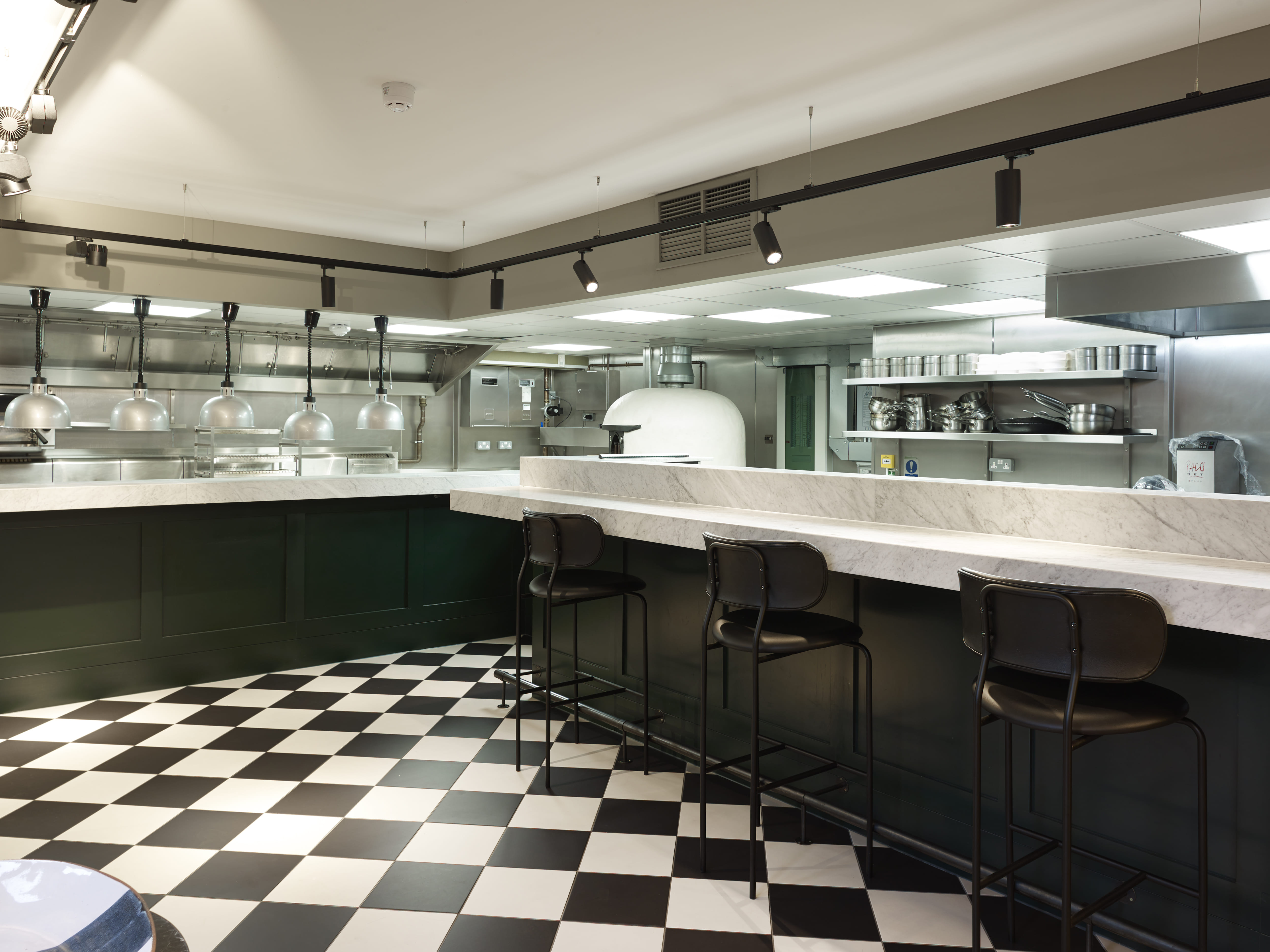 The Dining Room & Courtyard  7