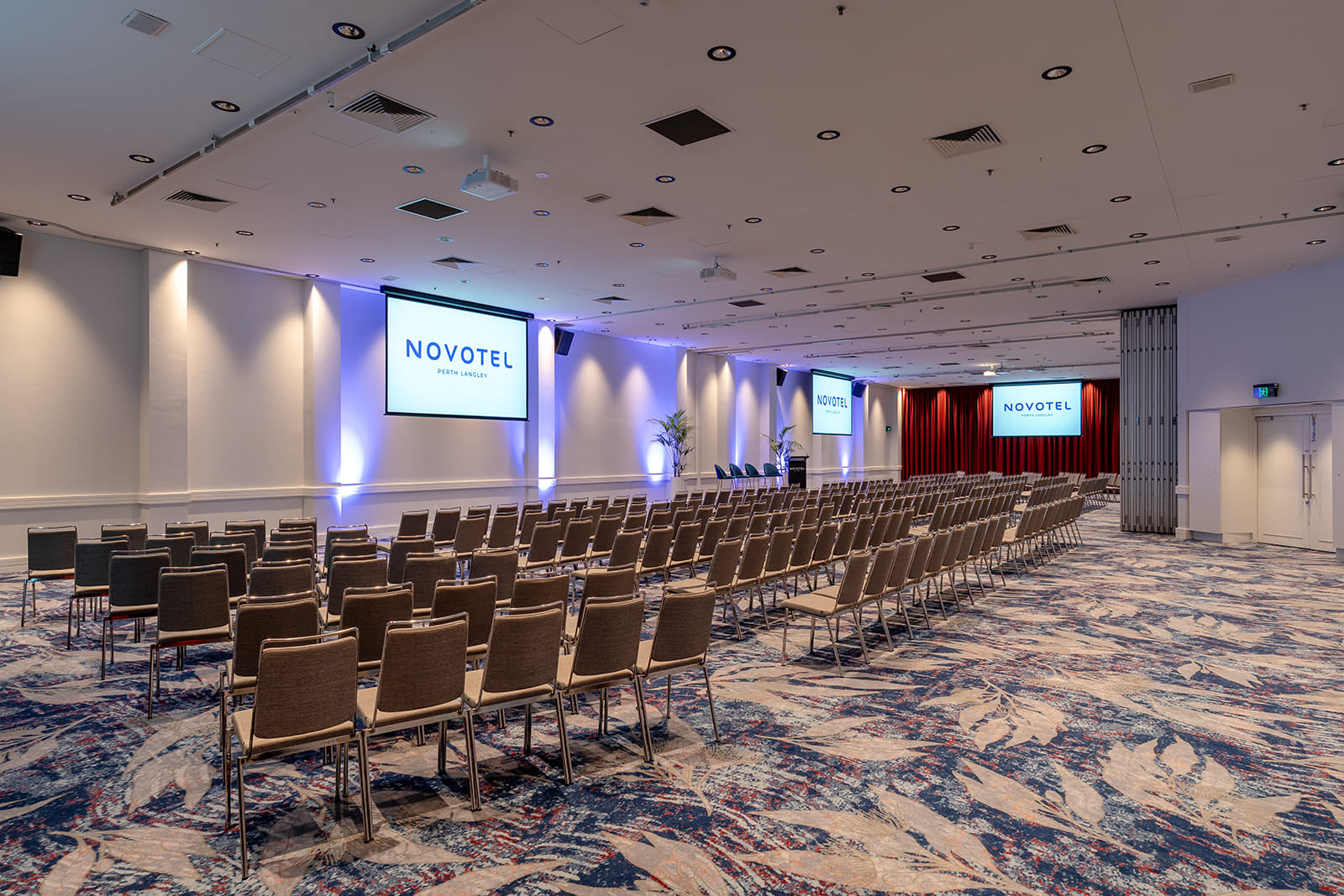 Riverside Ballroom 6
