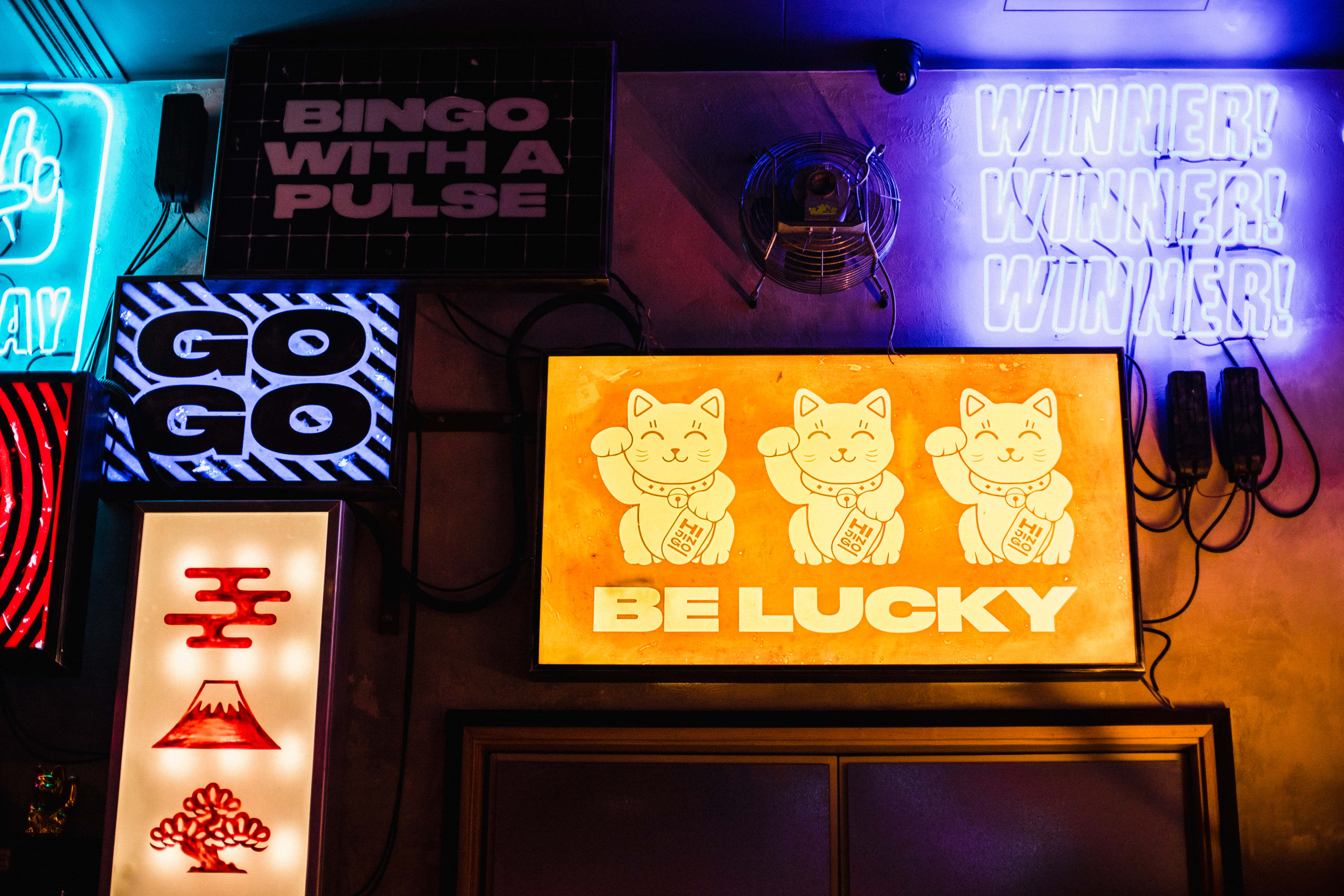 Lucky Cat Bar 2