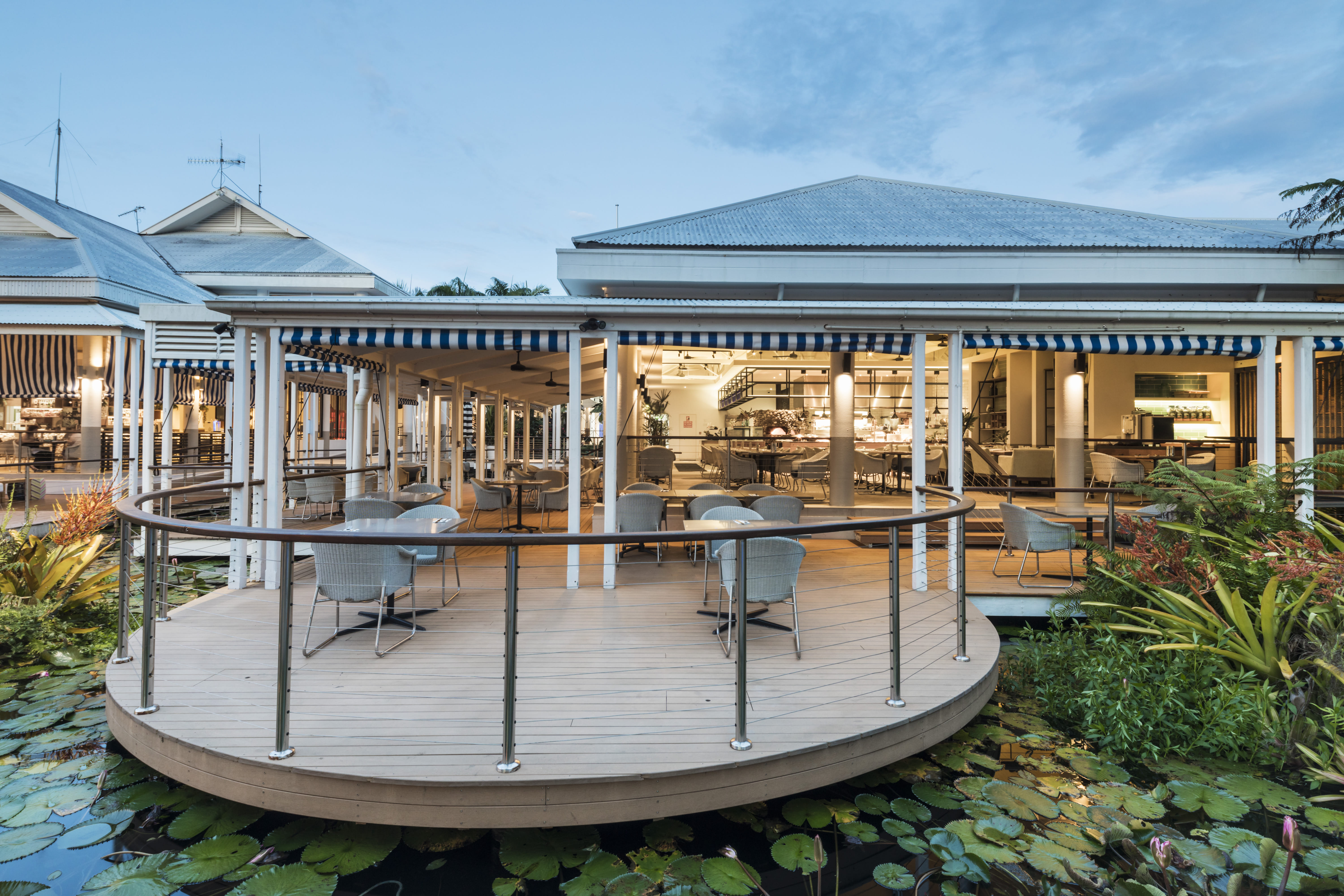 Oak & Vine Restaurant  1