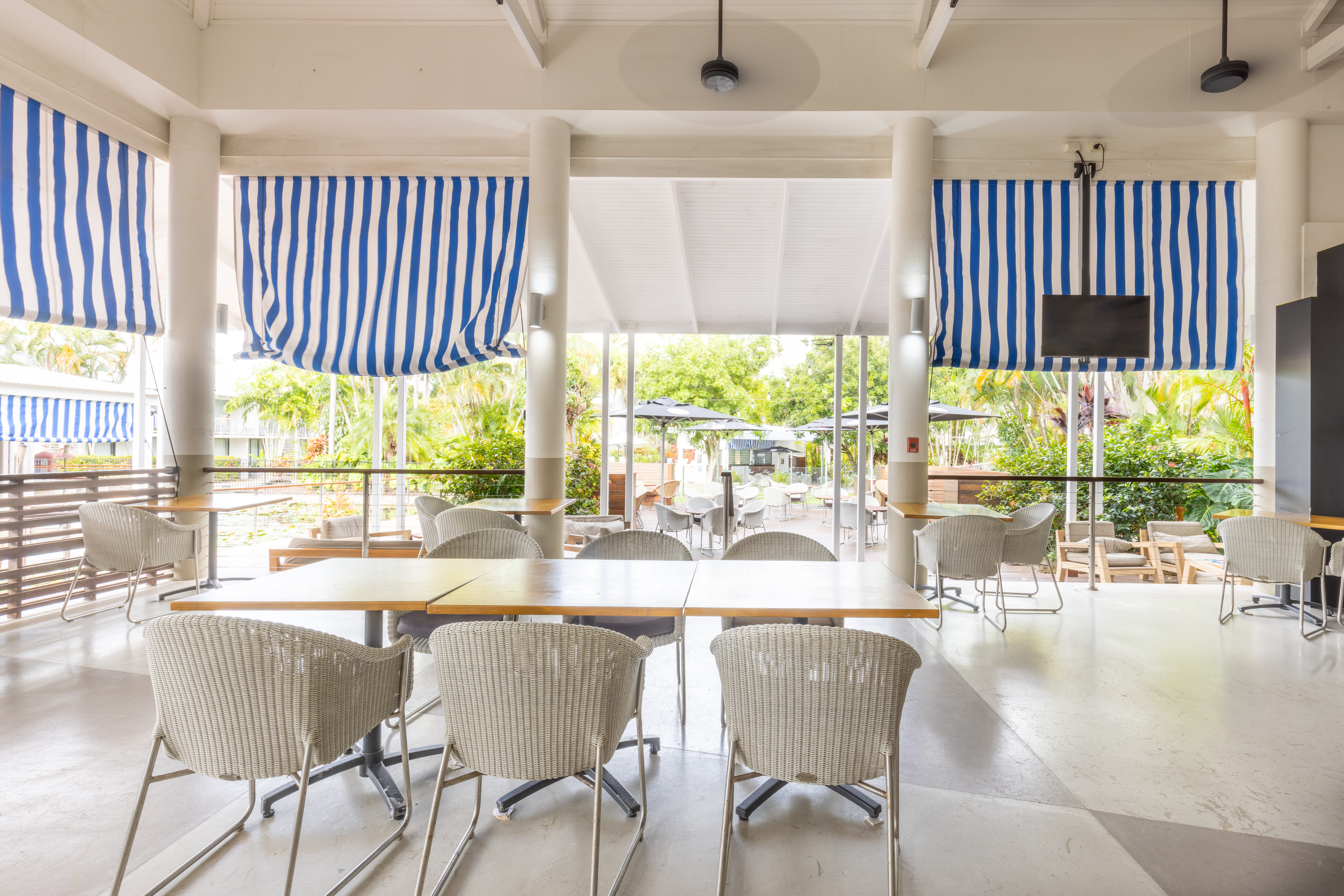 The Bar Deck & Lawn  1