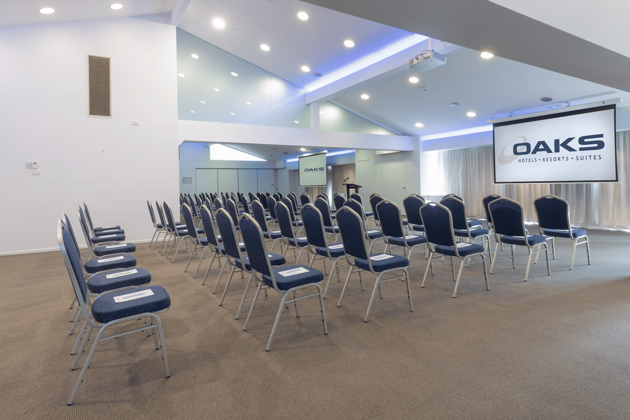 The Verandah & State Room 0