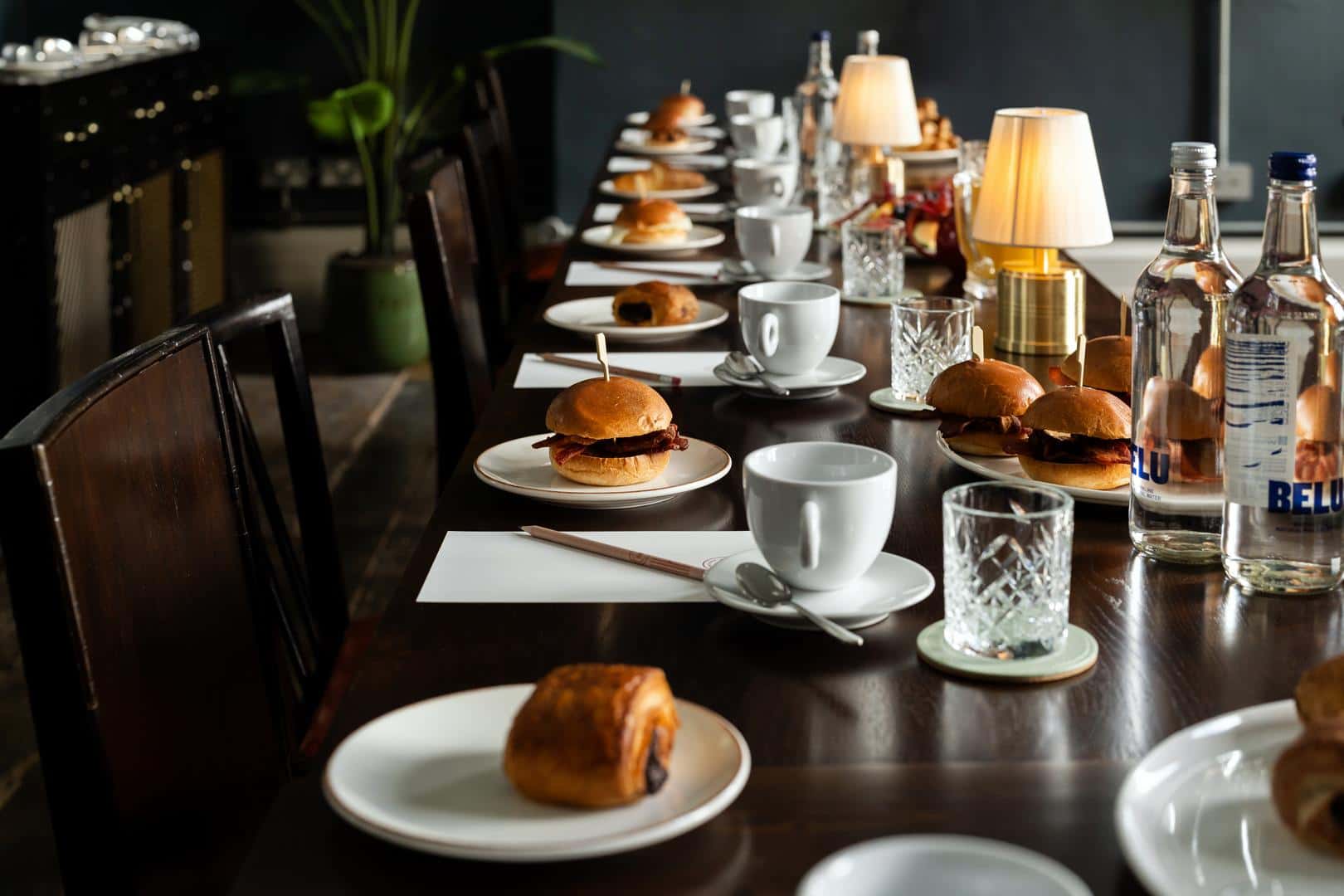 First Class Lounge 3