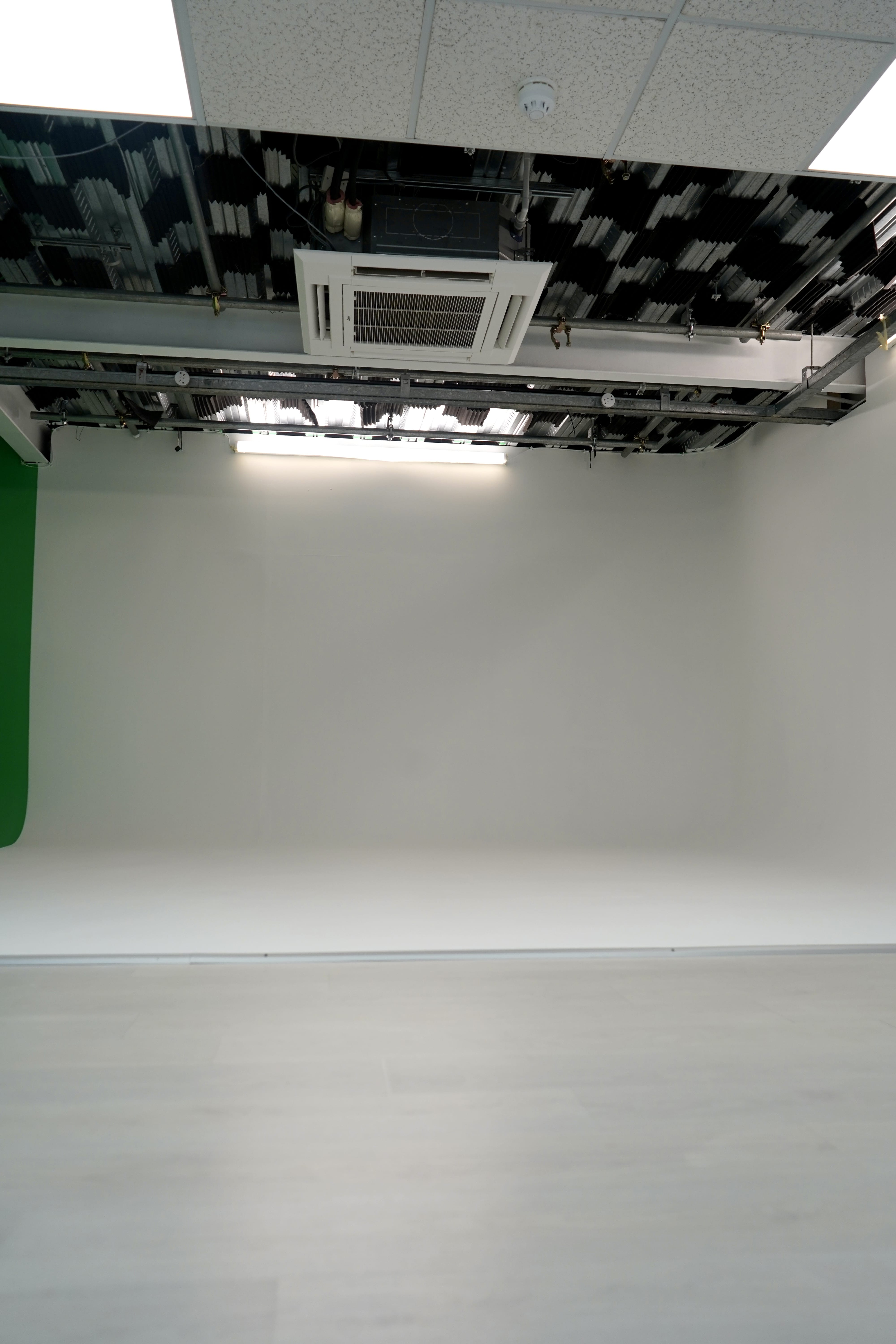 A&B FILMS STUDIO 3