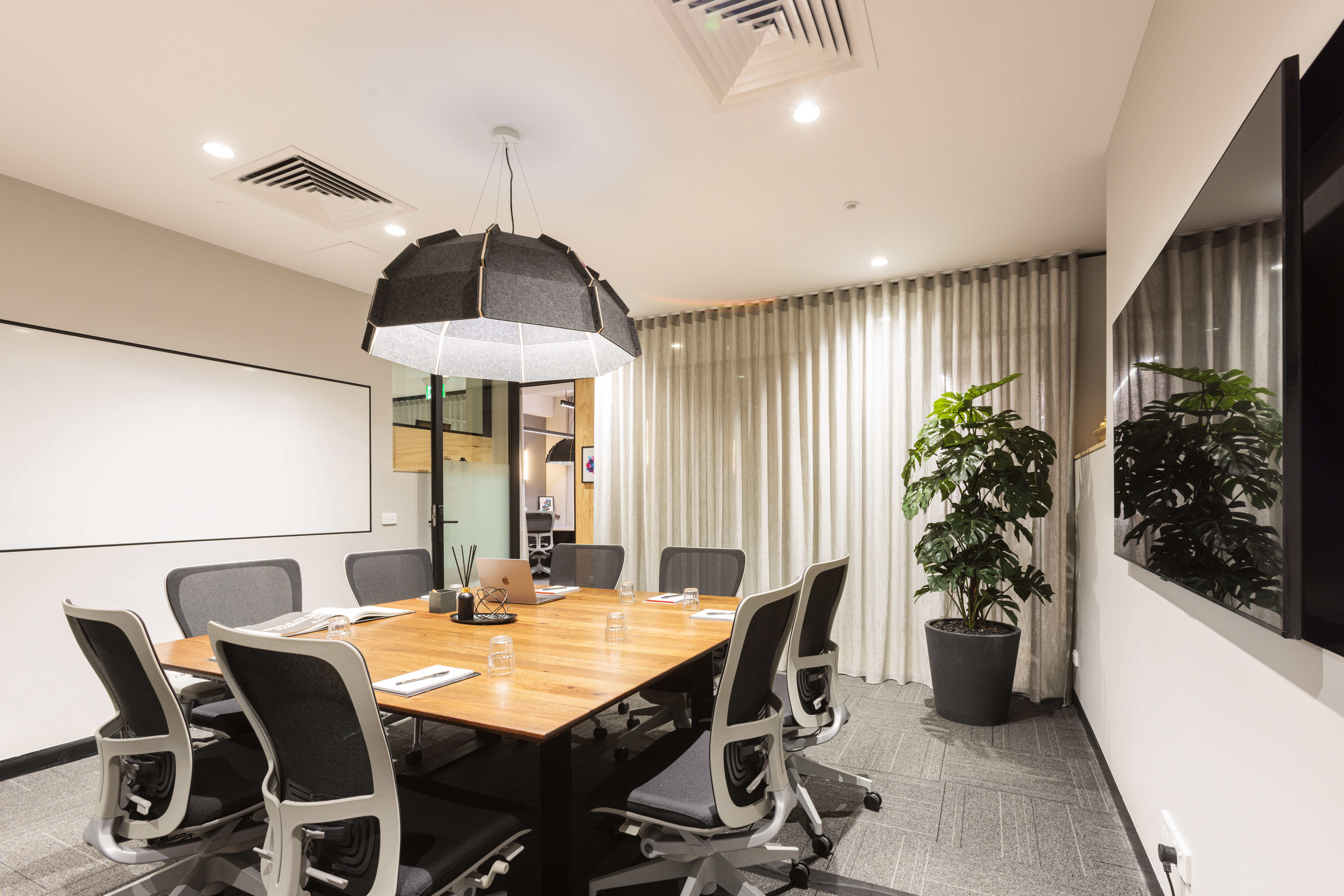 Istanbul Meeting Room