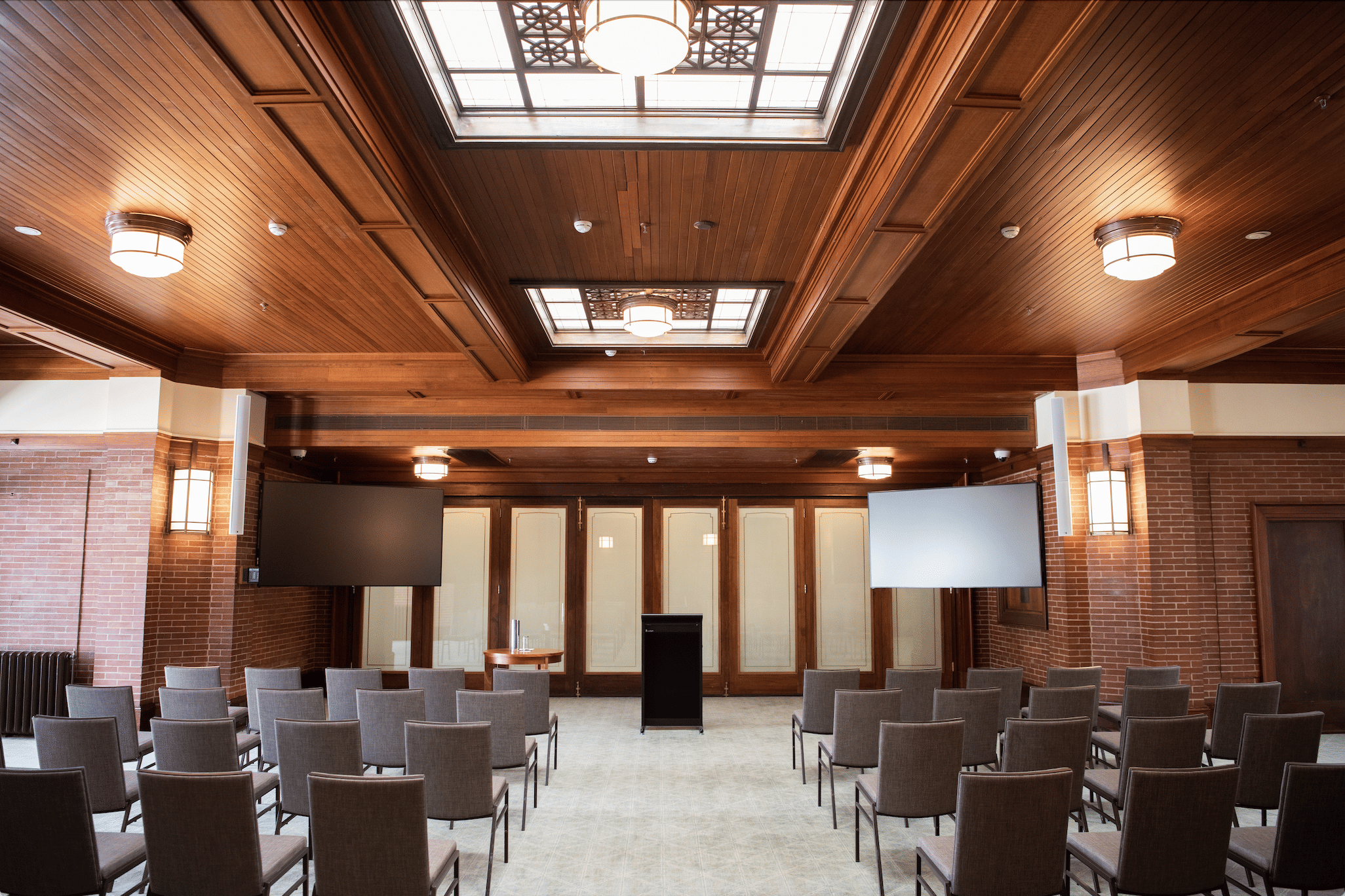 The Members’ Dining Room 1 0