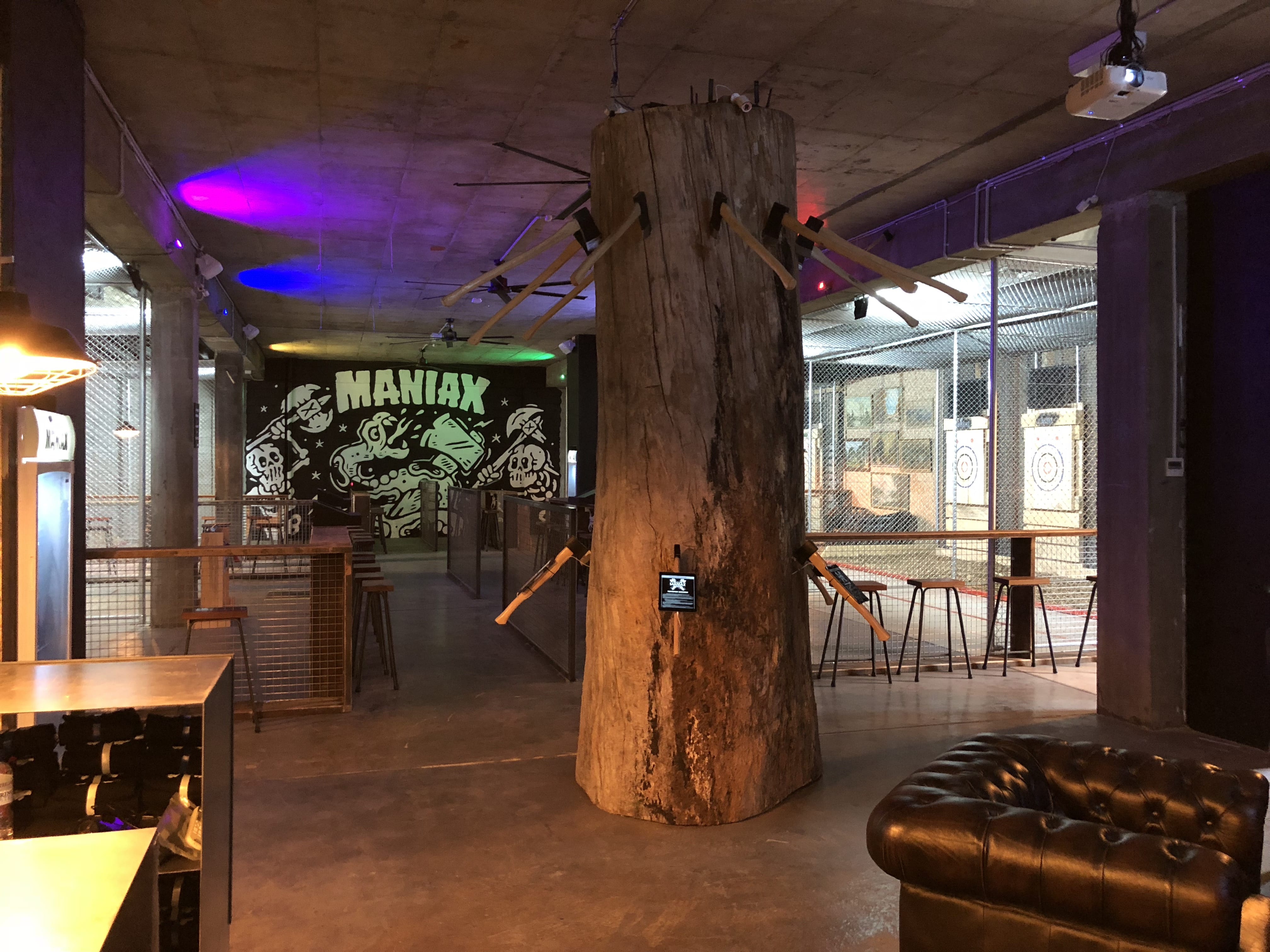 MANIAX Axe Throwing - Abbotsford