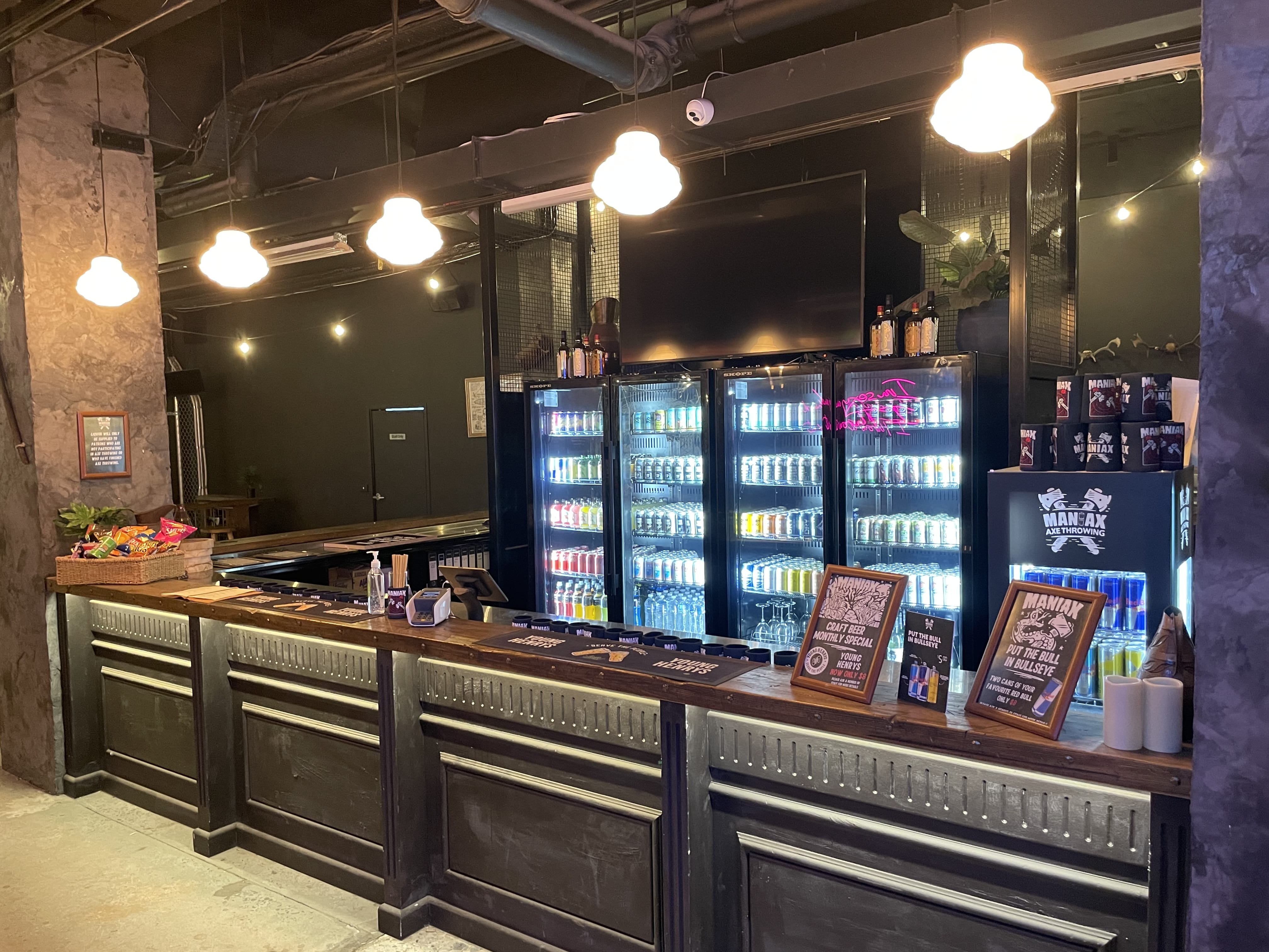 MANIAX Axe Throwing - Melbourne CBD 7