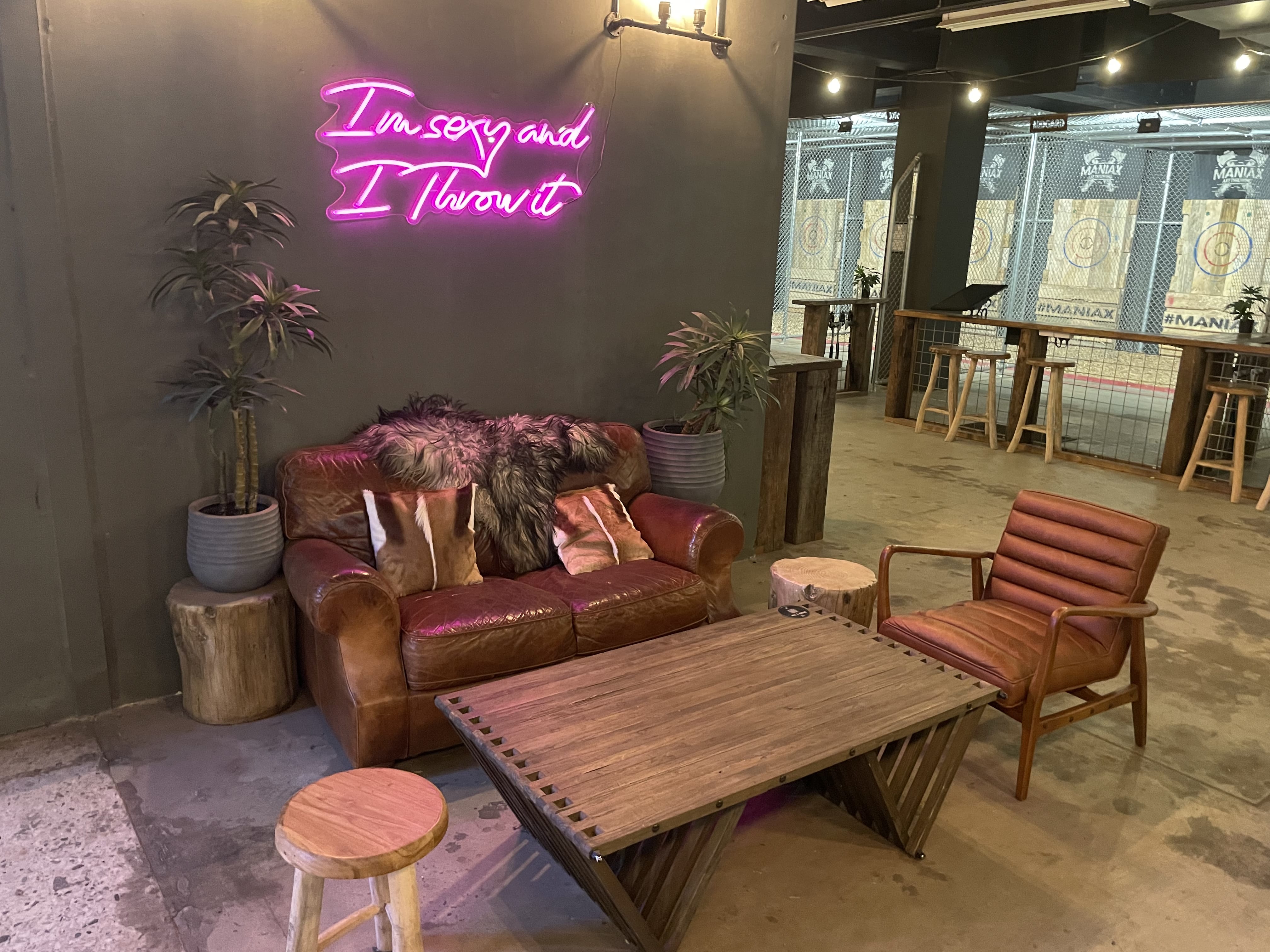 MANIAX Axe Throwing - Melbourne CBD 6