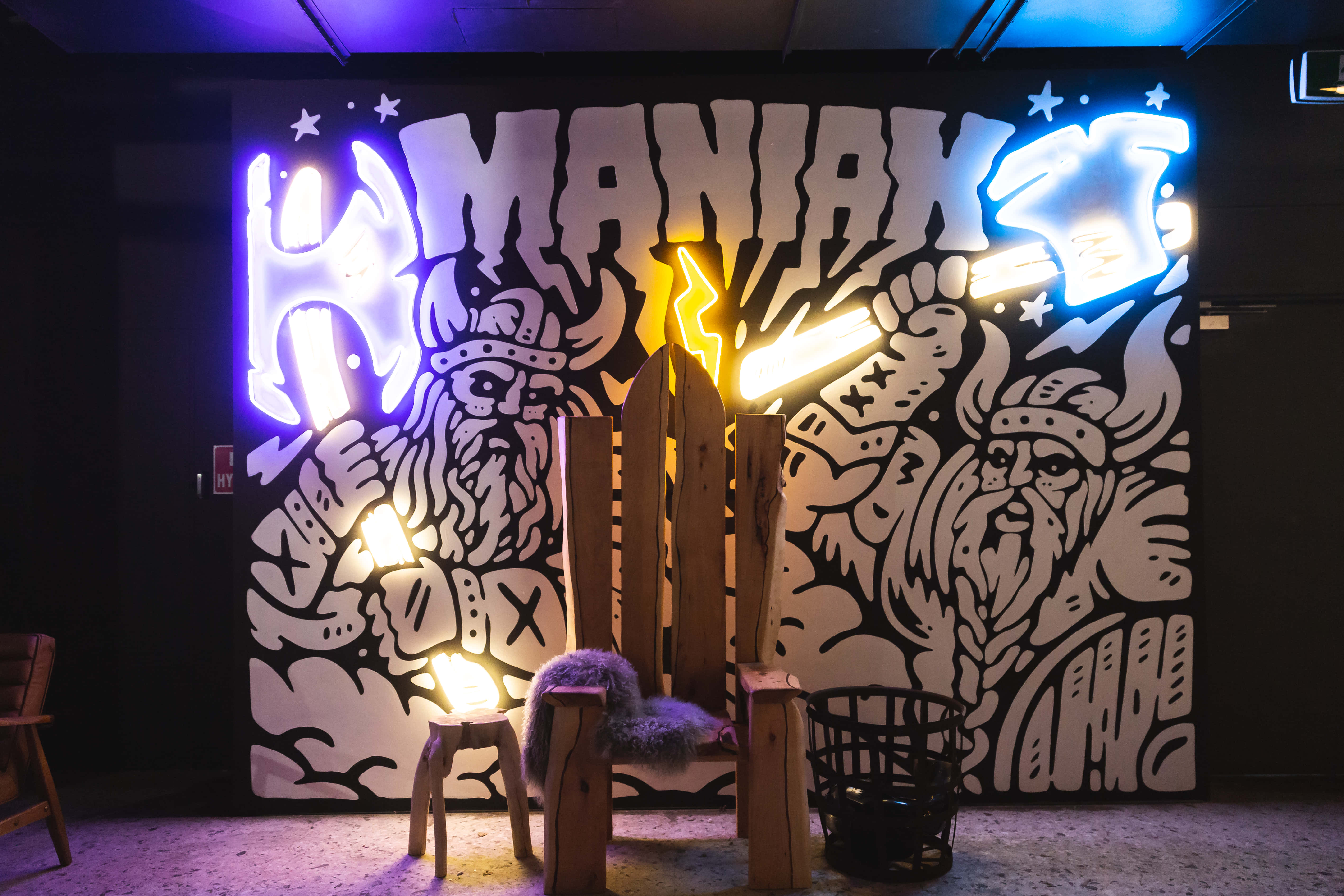 MANIAX Axe Throwing - Melbourne CBD 1