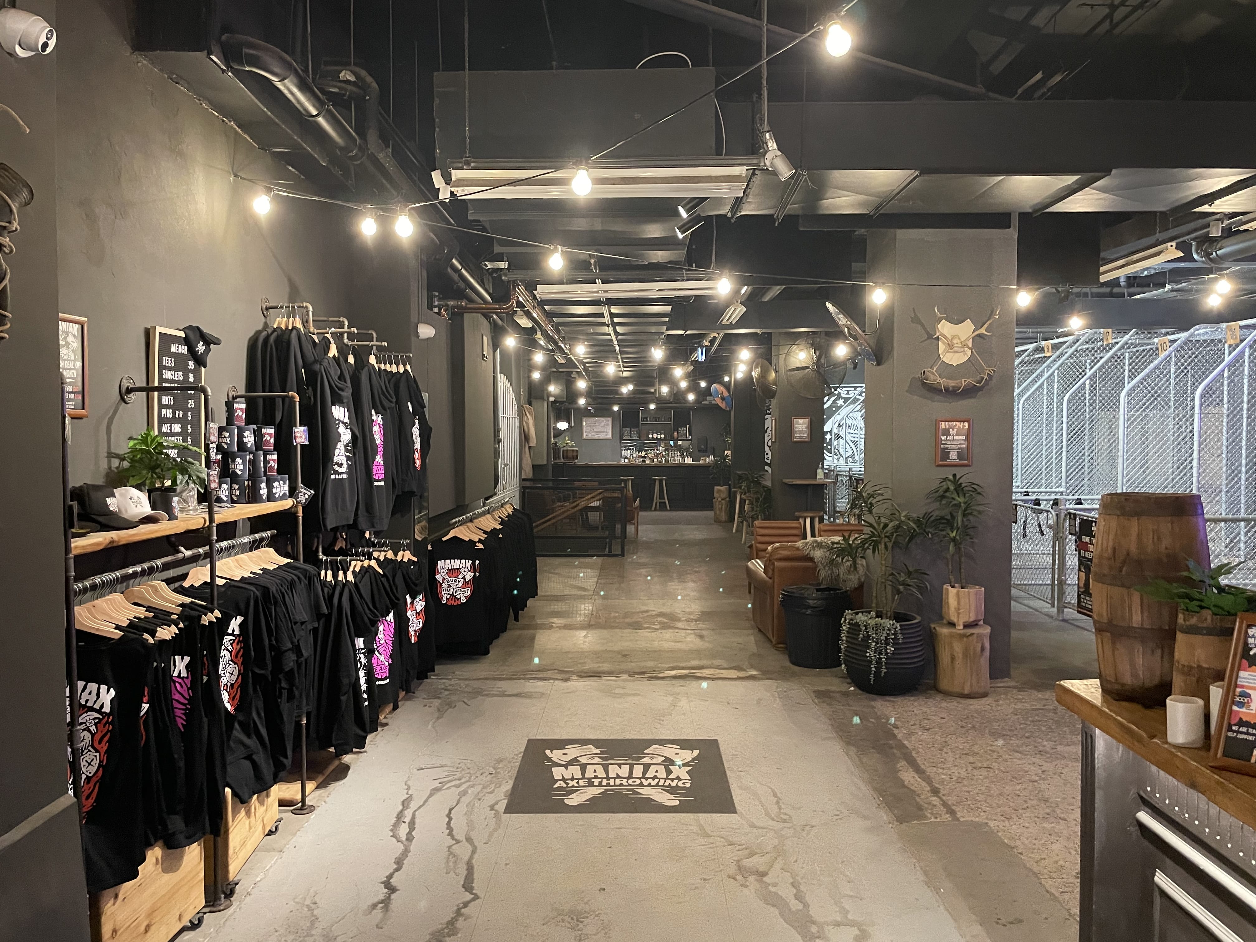 MANIAX Axe Throwing - Melbourne CBD 8