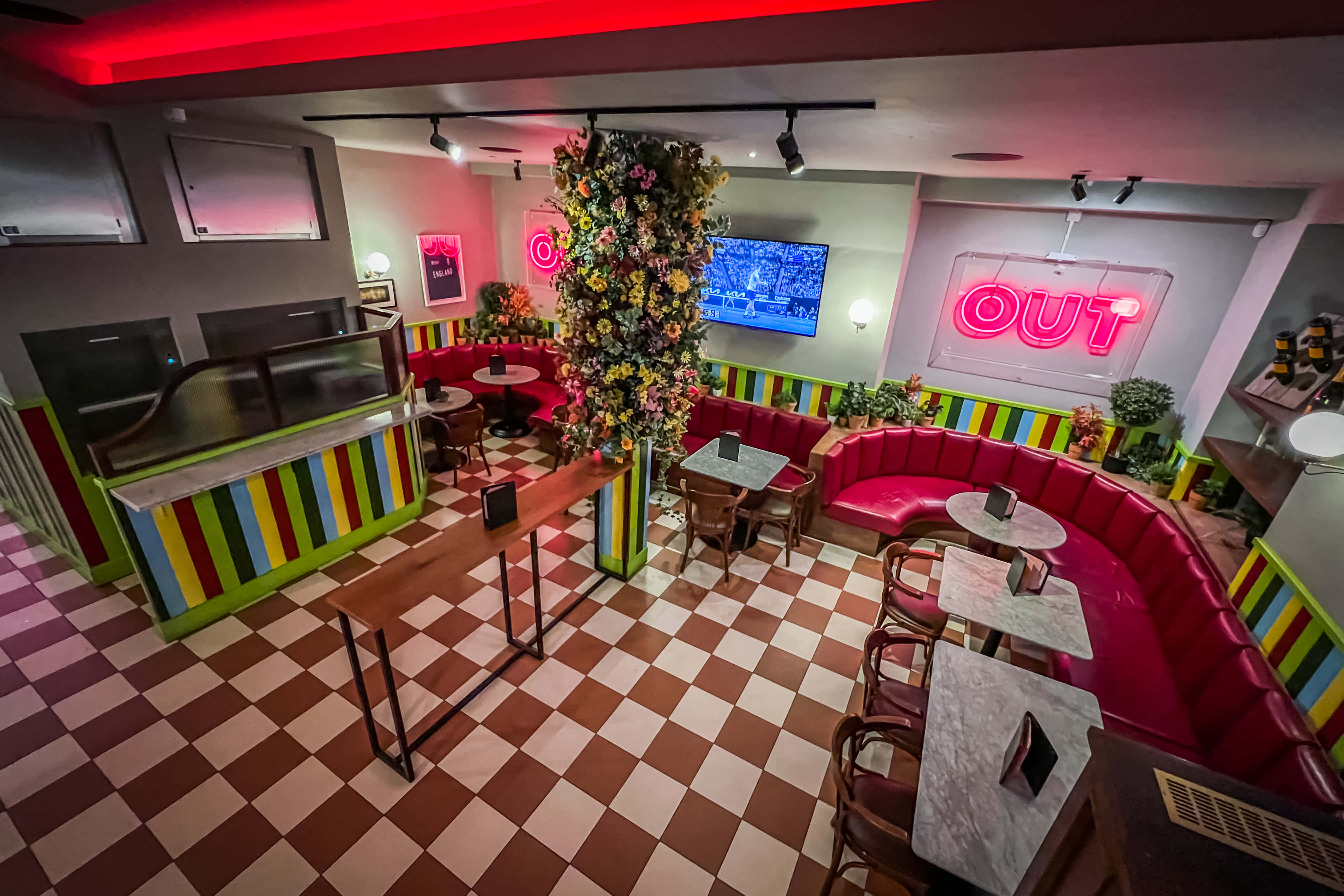 Declaration Square/ Games room and Bar 1