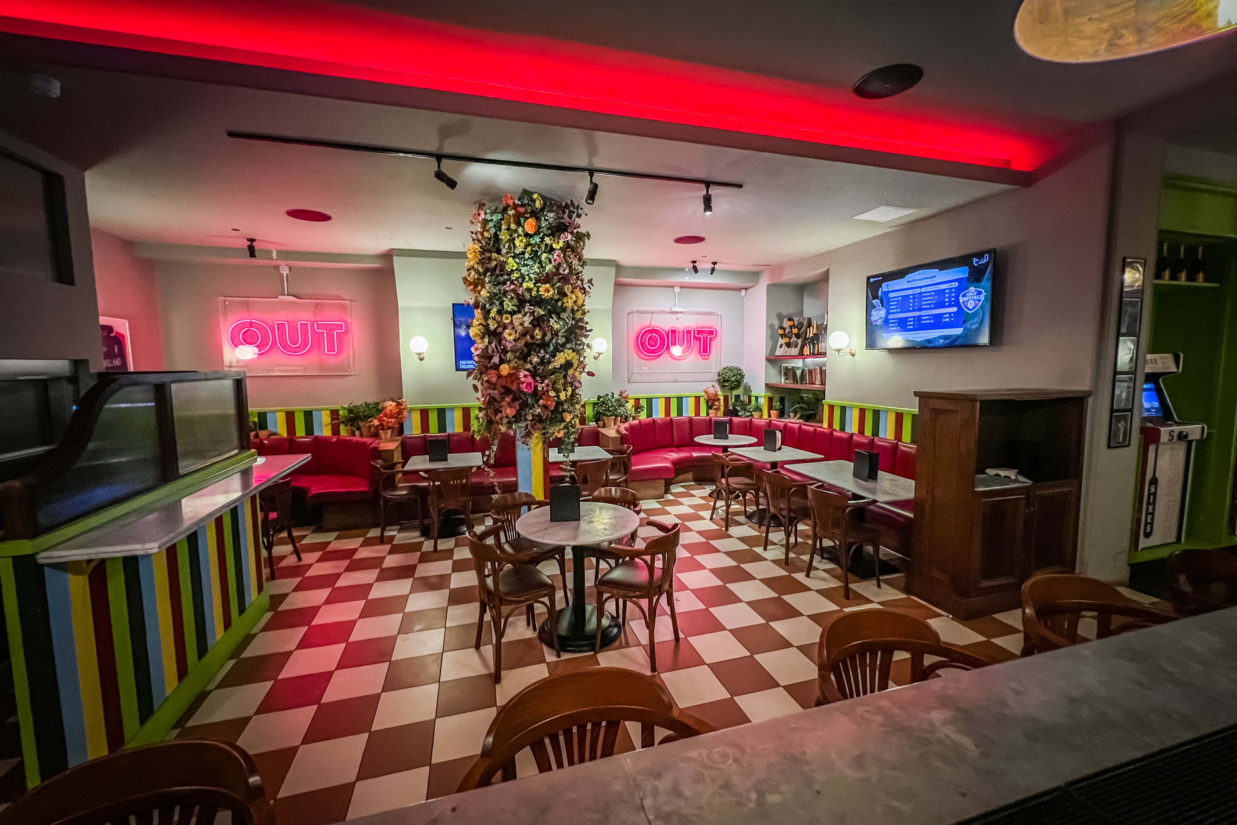 Declaration Square/ Games room and Bar 3